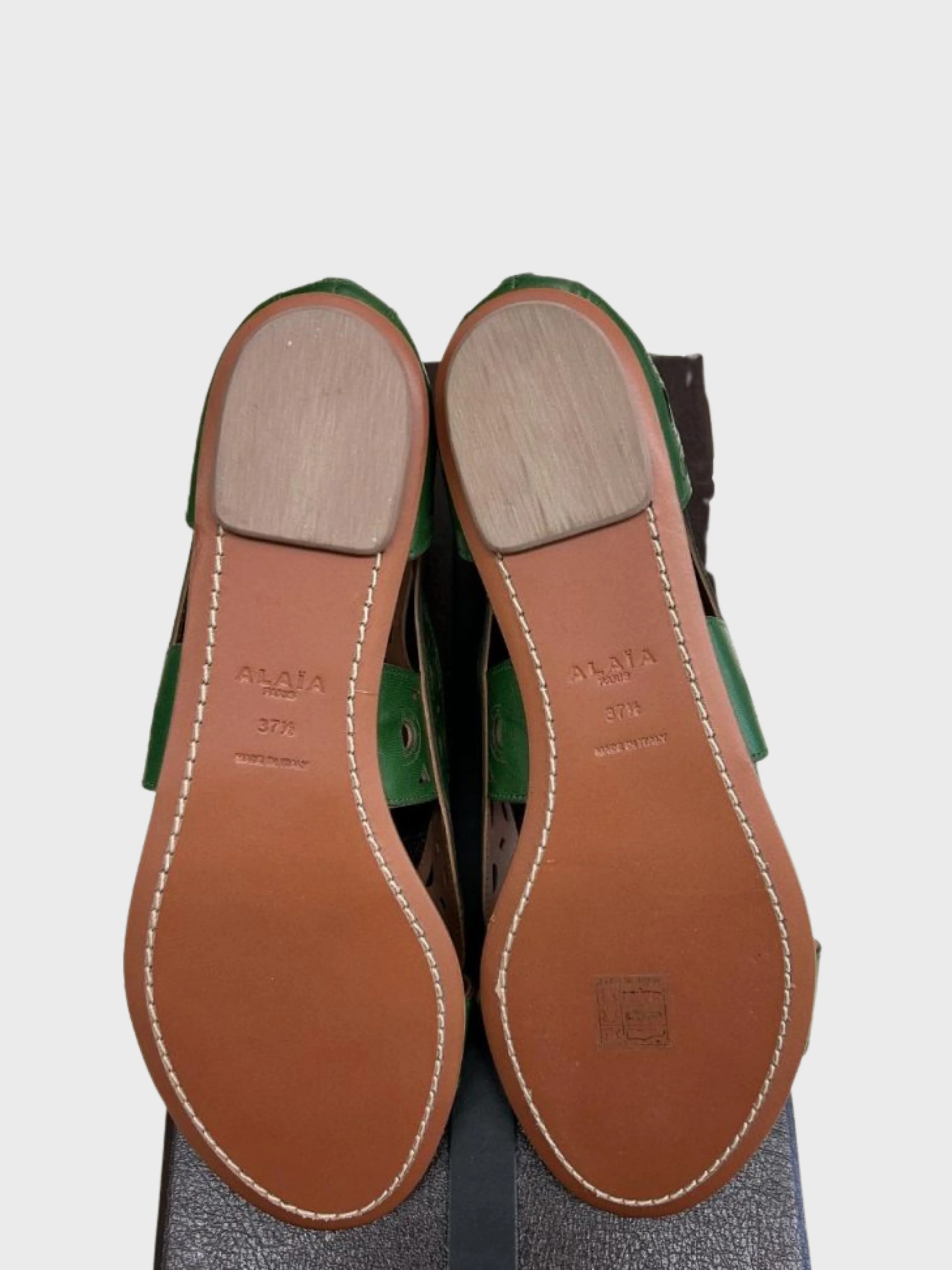 Alaïa 2010s Green Leather Laser Cut Sandals - Image 3