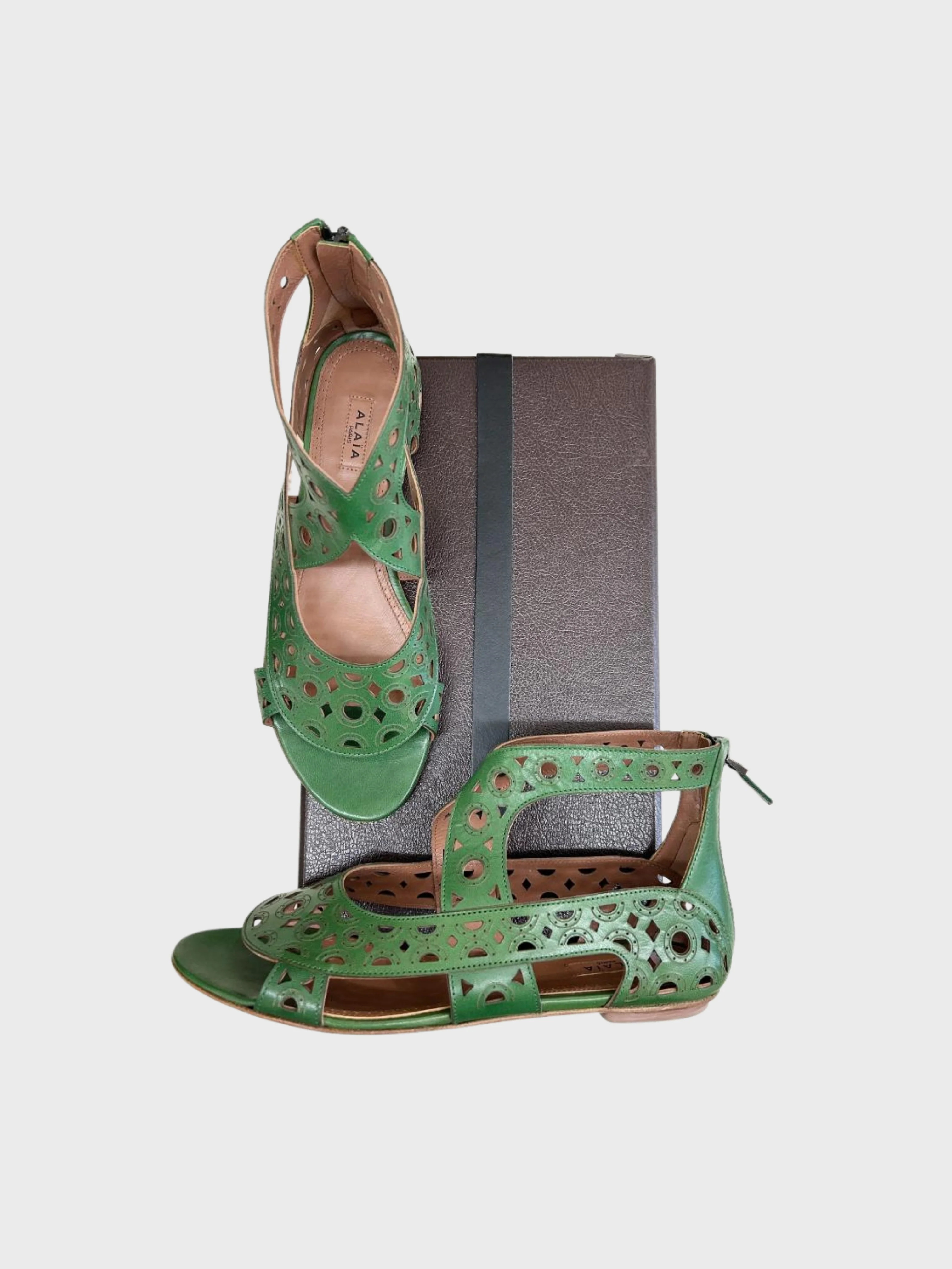 Alaïa 2010s Green Leather Laser Cut Sandals - Image 4