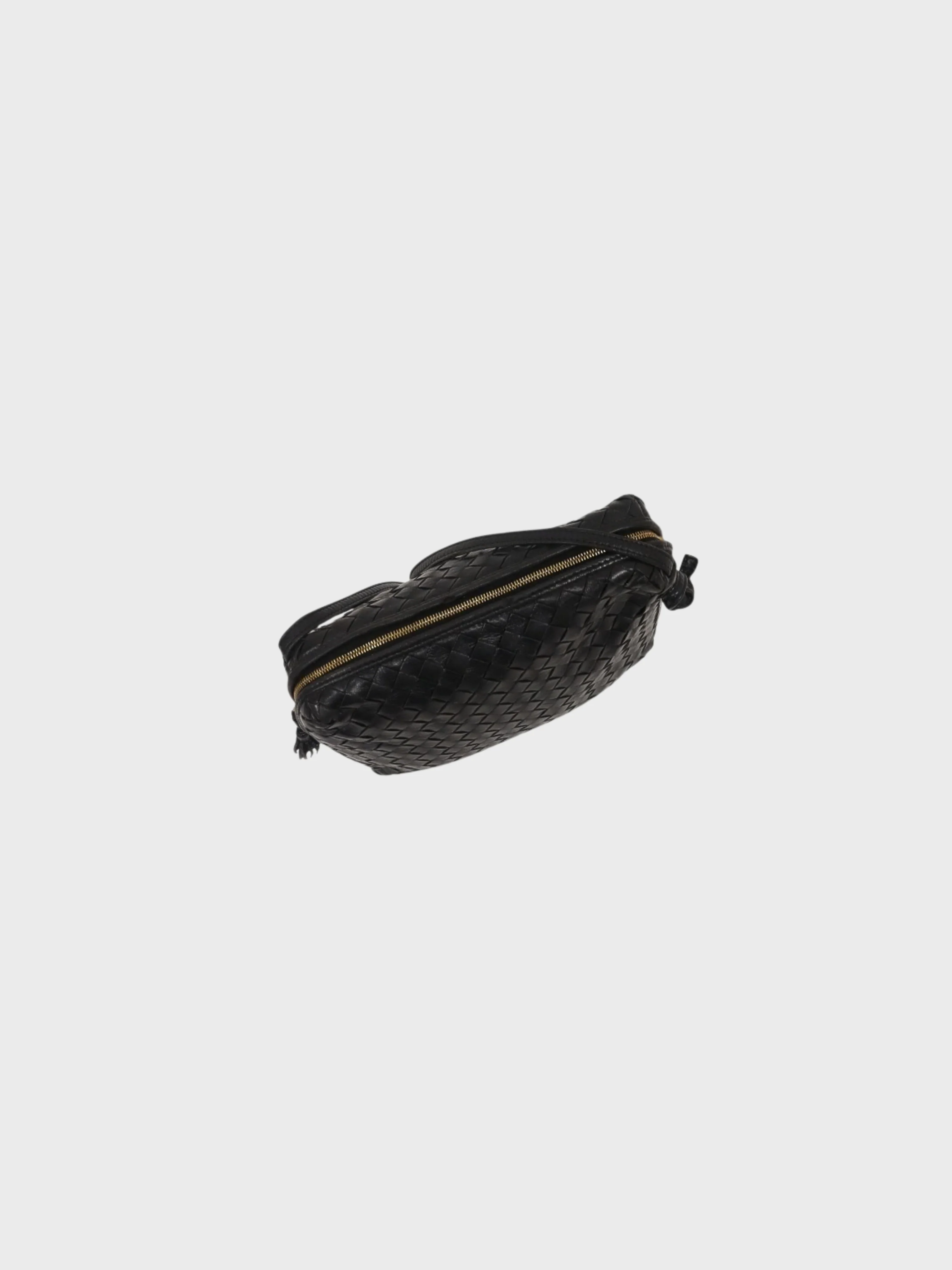 Bottega Veneta 2010s Black Intrecciato Leather Shoulder Bag - Image 7