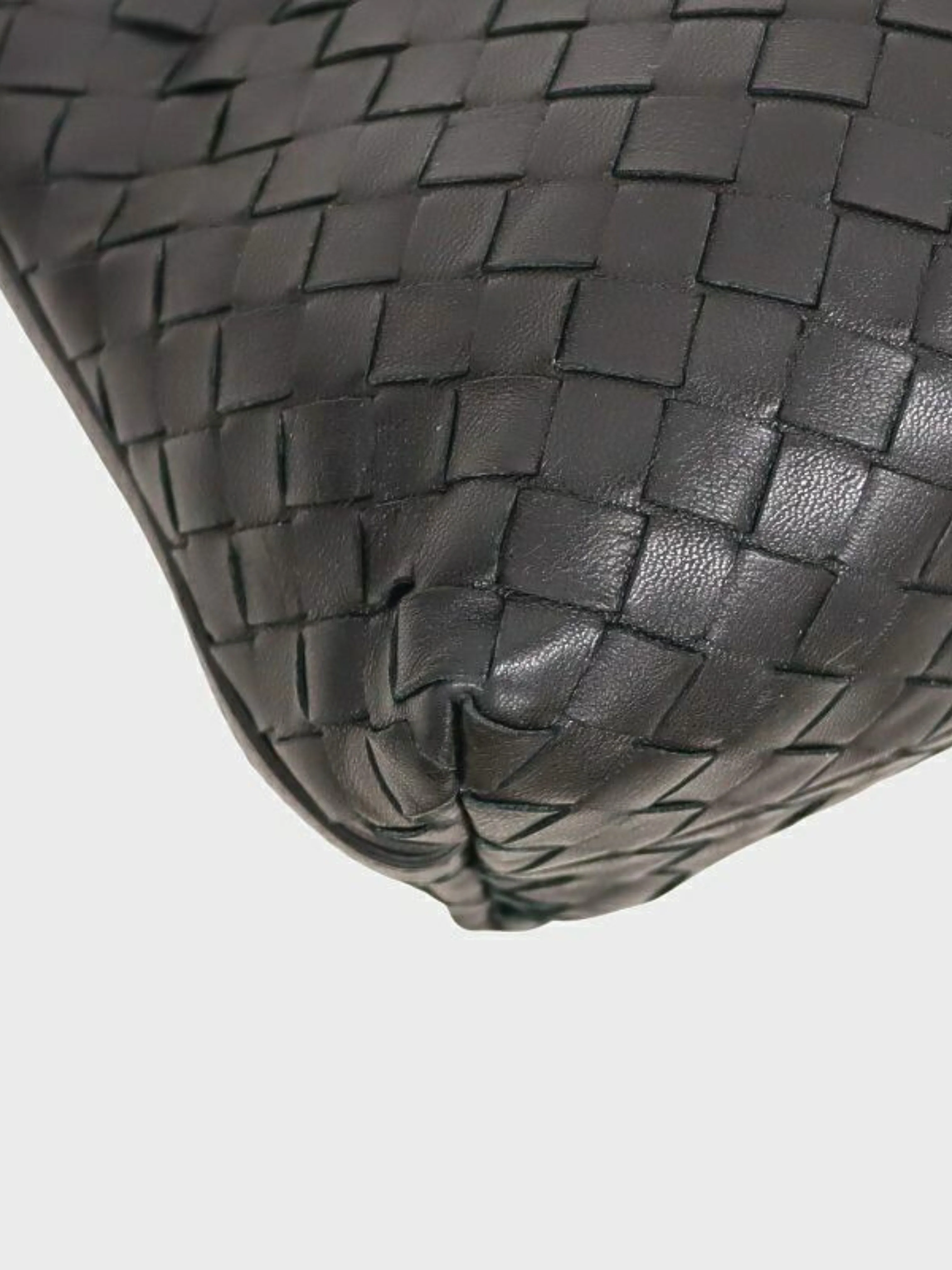 Bottega Veneta 2000s Black Leather Intrecciato Handbag - Image 5