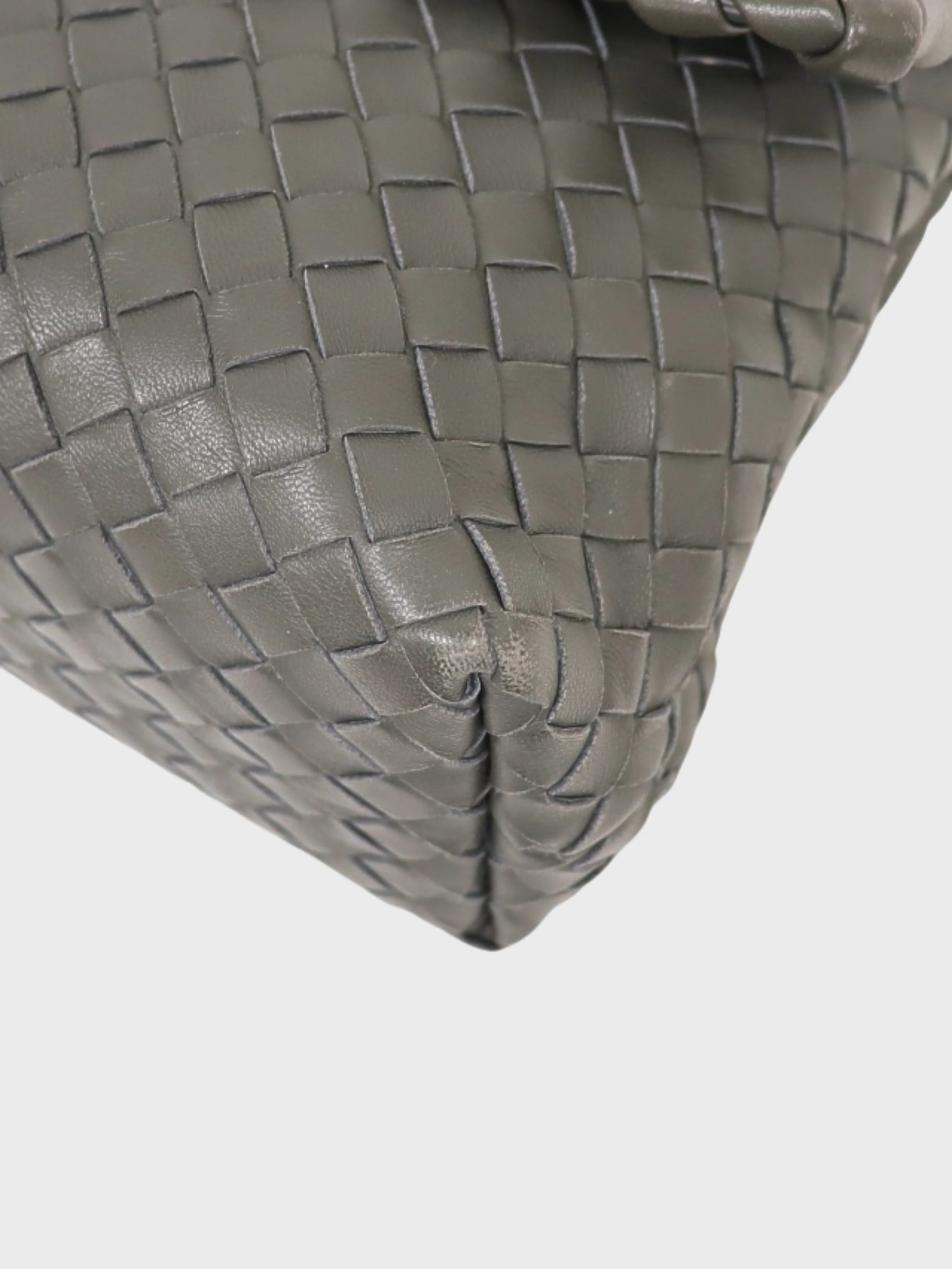 Bottega Veneta 2010s Grey Leather Intrecciato Chain Shoulder Bag - Image 5
