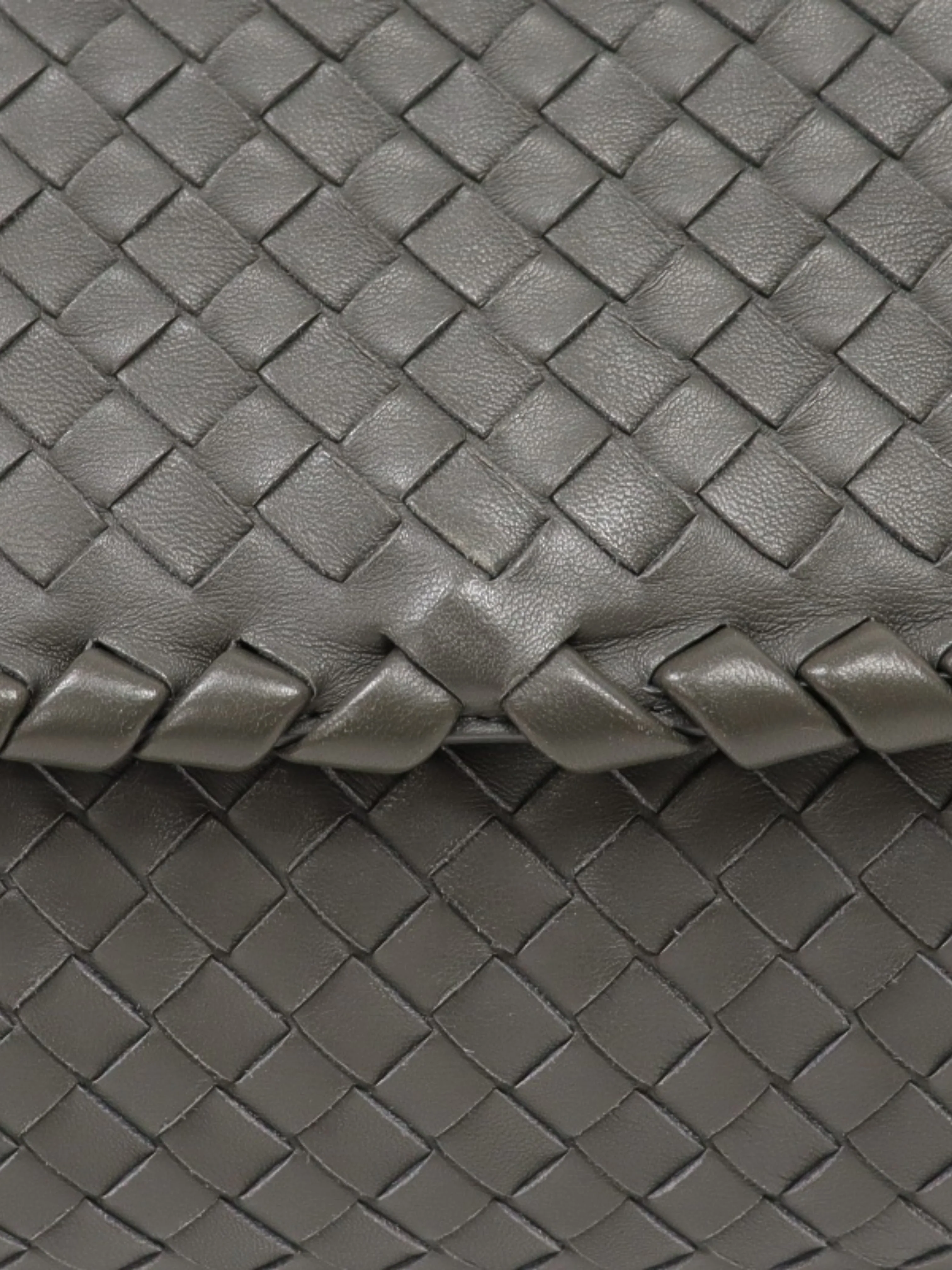 Bottega Veneta 2010s Grey Leather Intrecciato Chain Shoulder Bag - Image 8