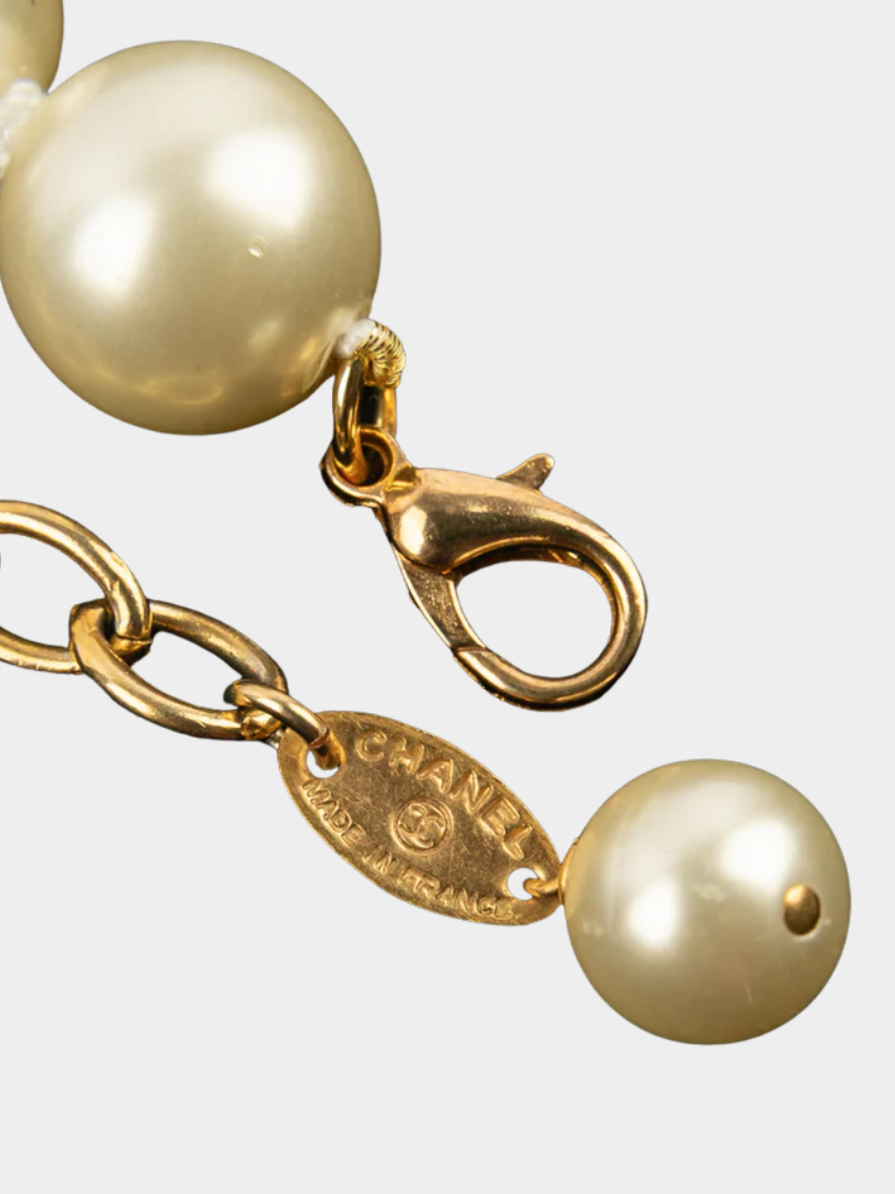 Chanel 1980s Beige Pearl Necklace - Image 3
