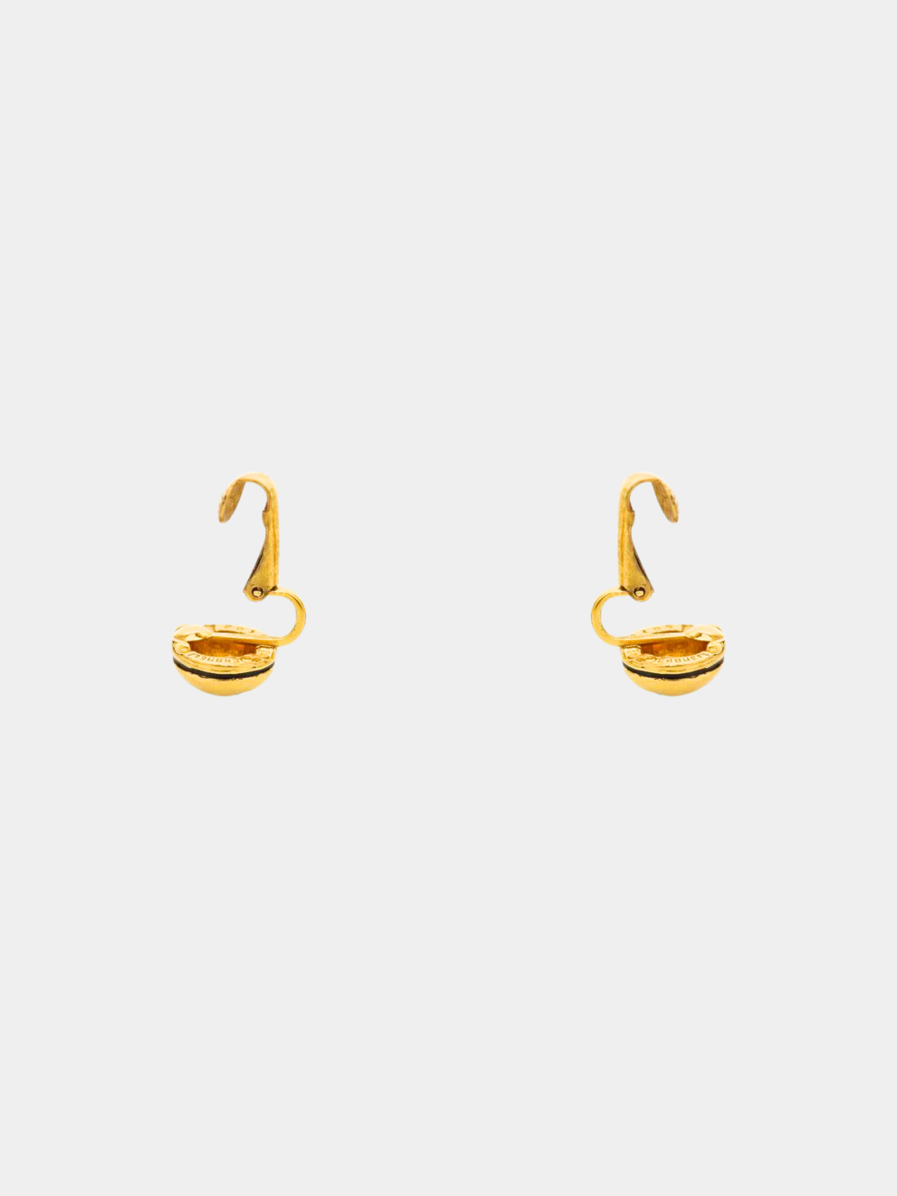 Chanel 1980s Gold CC Round Clip-on Earrings - Image 3