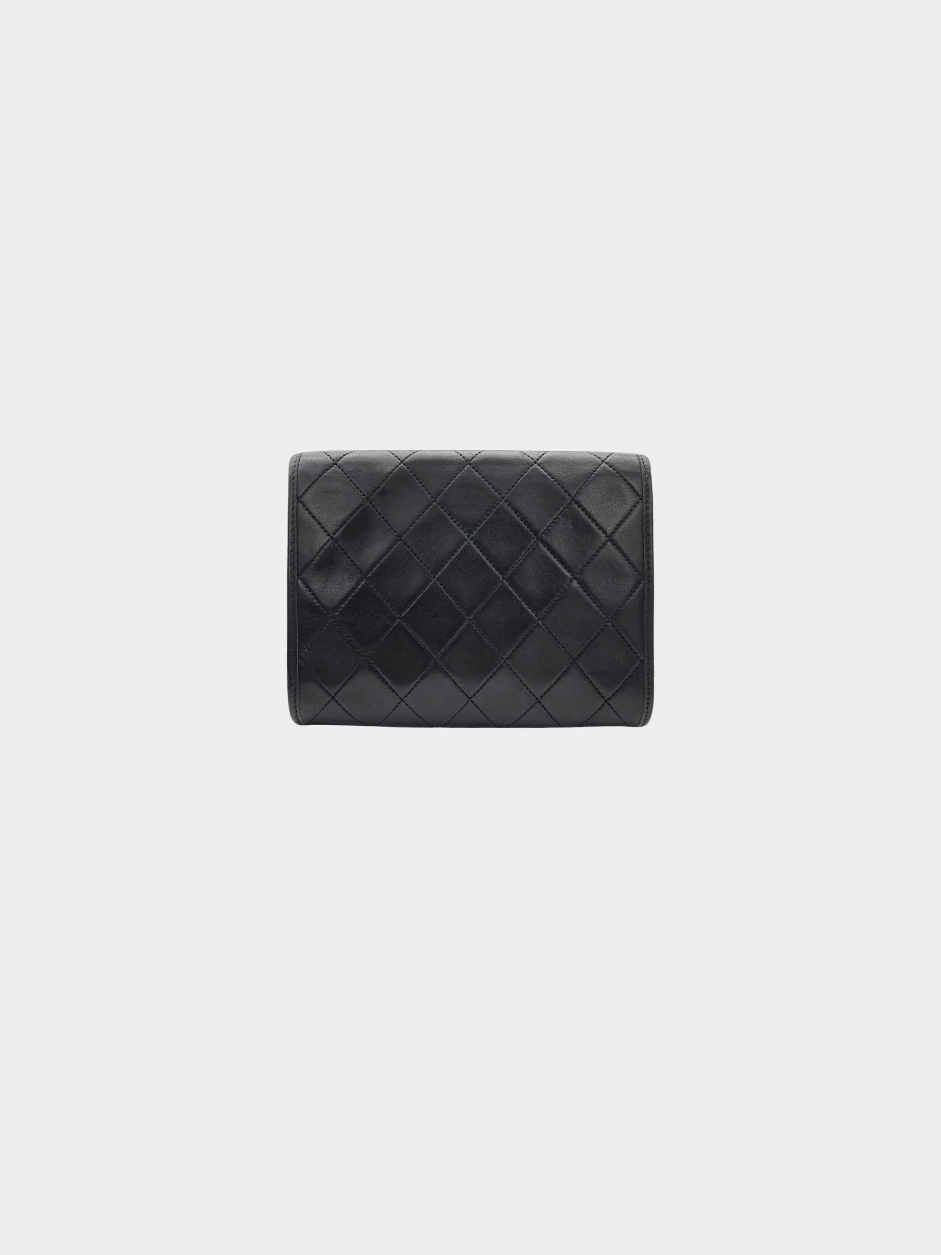 Chanel 1980s Quilted Lambskin Leather Bag - Image 2