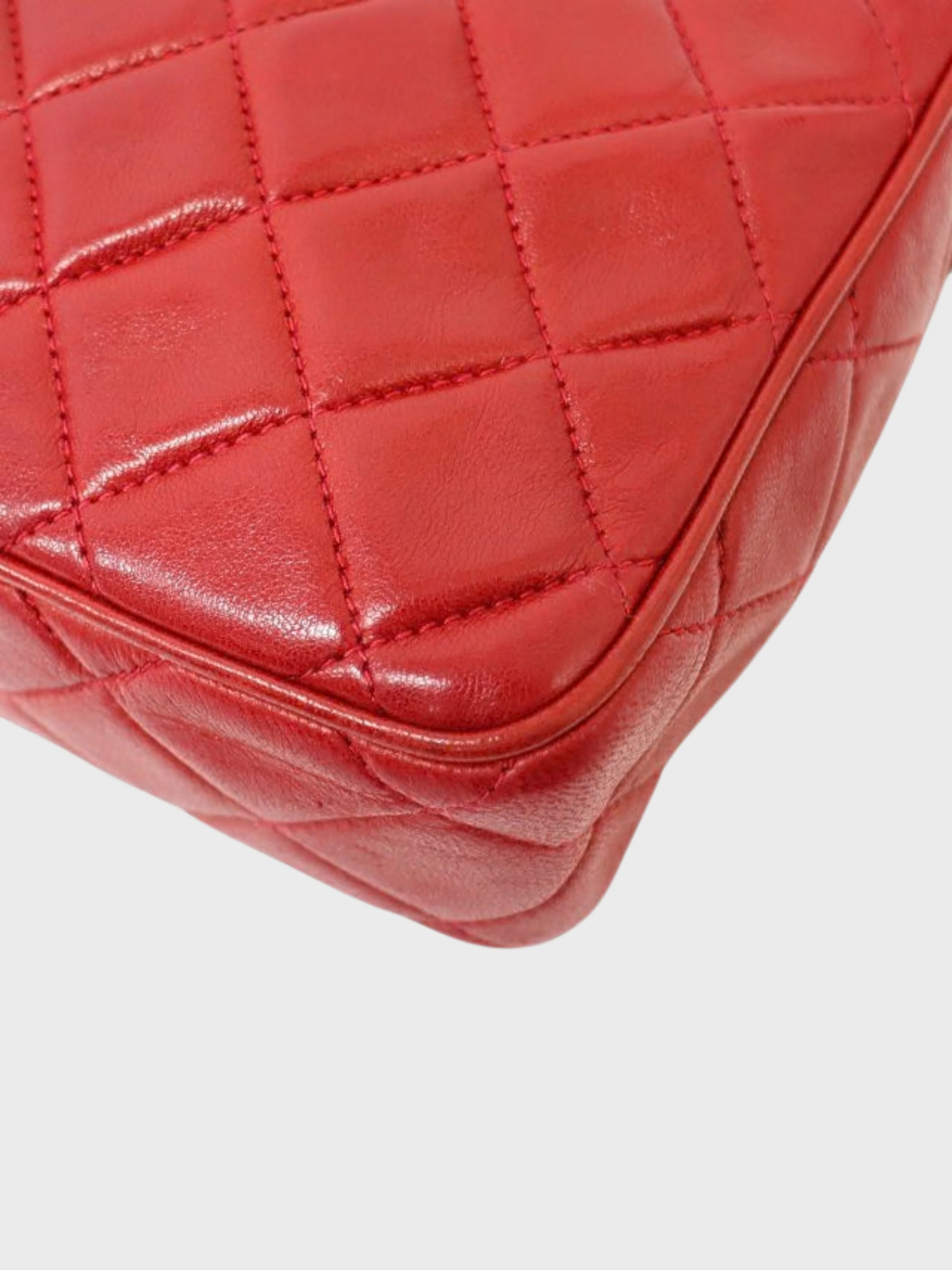 Chanel 1980s Red Lambskin Matelassé Tassel Chain Shoulder Bag - Image 5