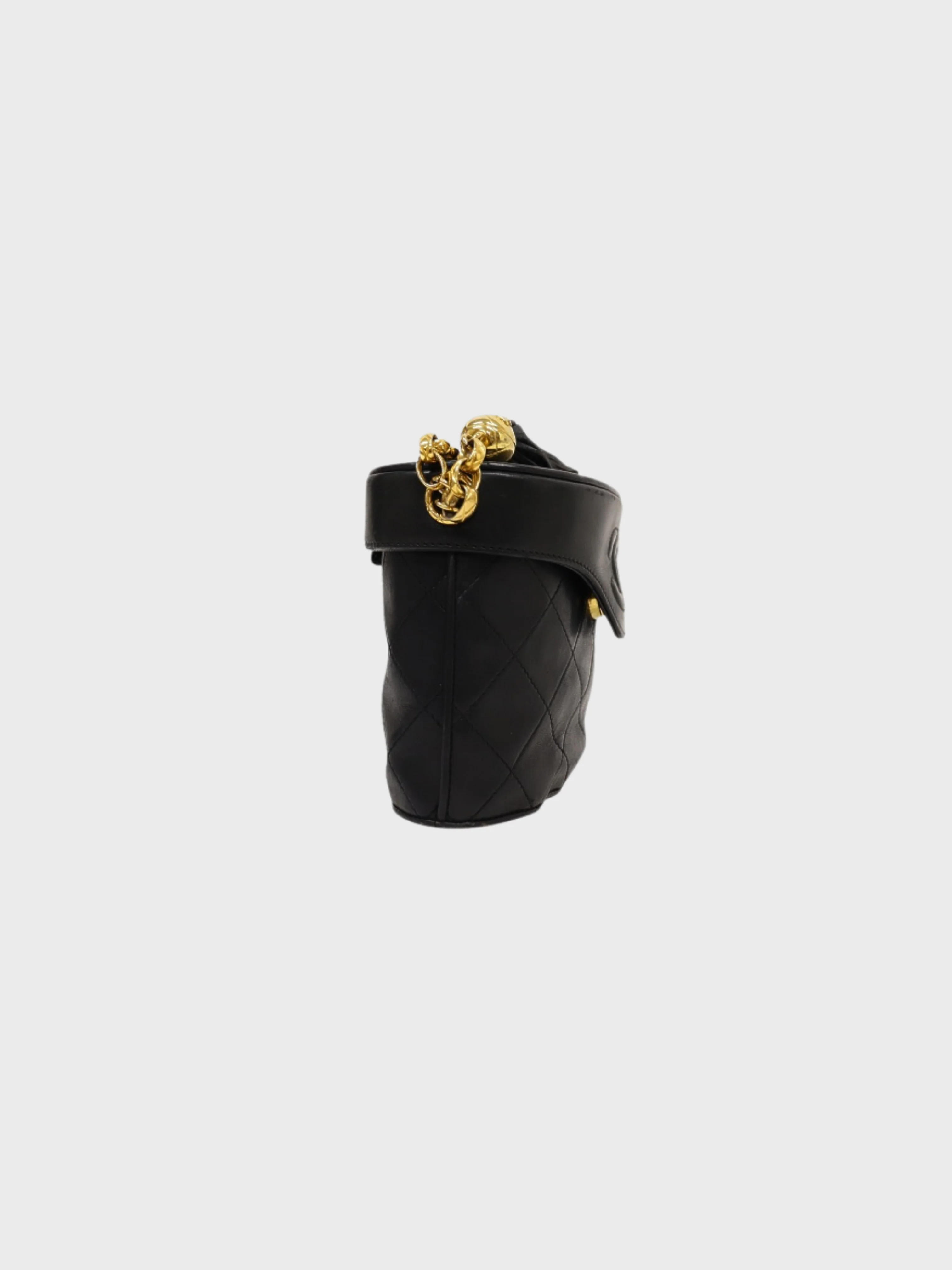 Chanel 1990s Black Lambskin Matelassé Tassel Chain Shoulder Bag - Image 3