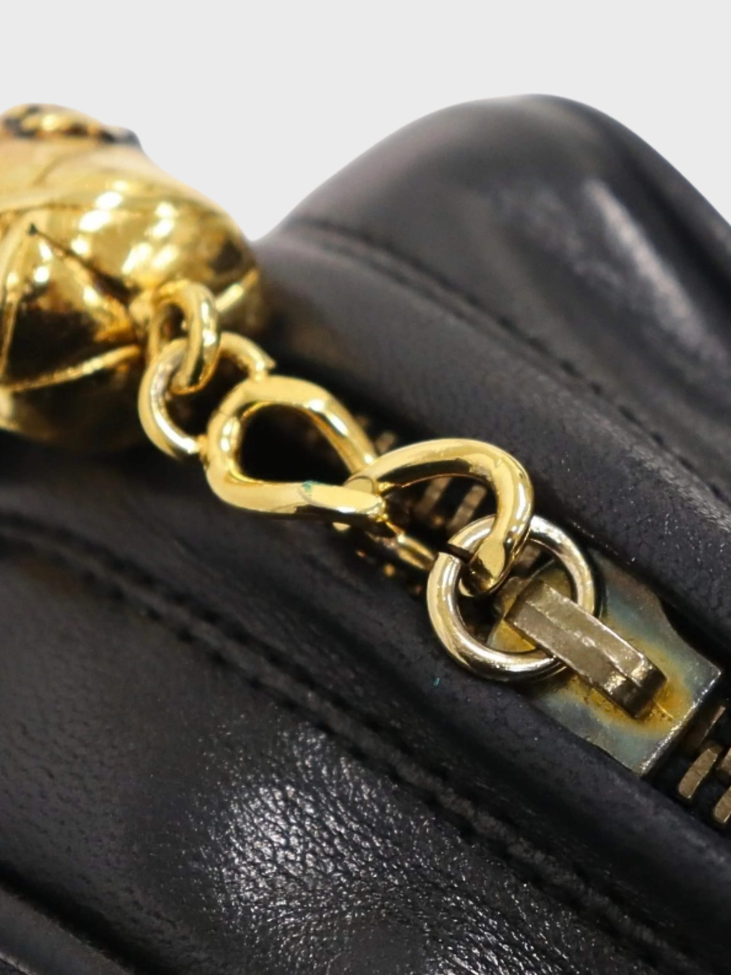 Chanel 19900-1991 Black Lambskin Matelassé Tassel Chain Shoulder Bag - Image 7