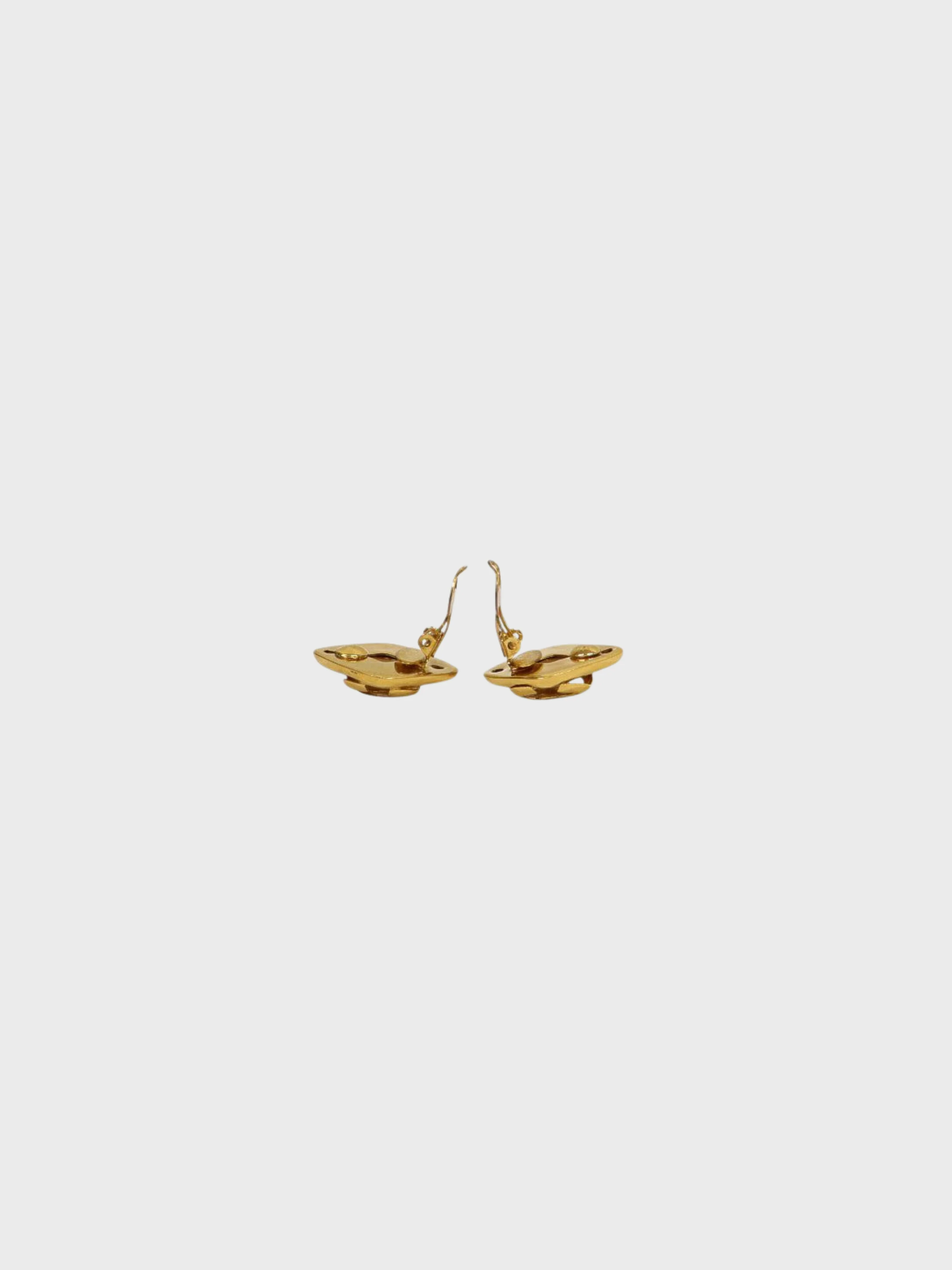 Chanel 1990s Gold Plated Metal Coco Diamond-Cut Earrings - Image 3