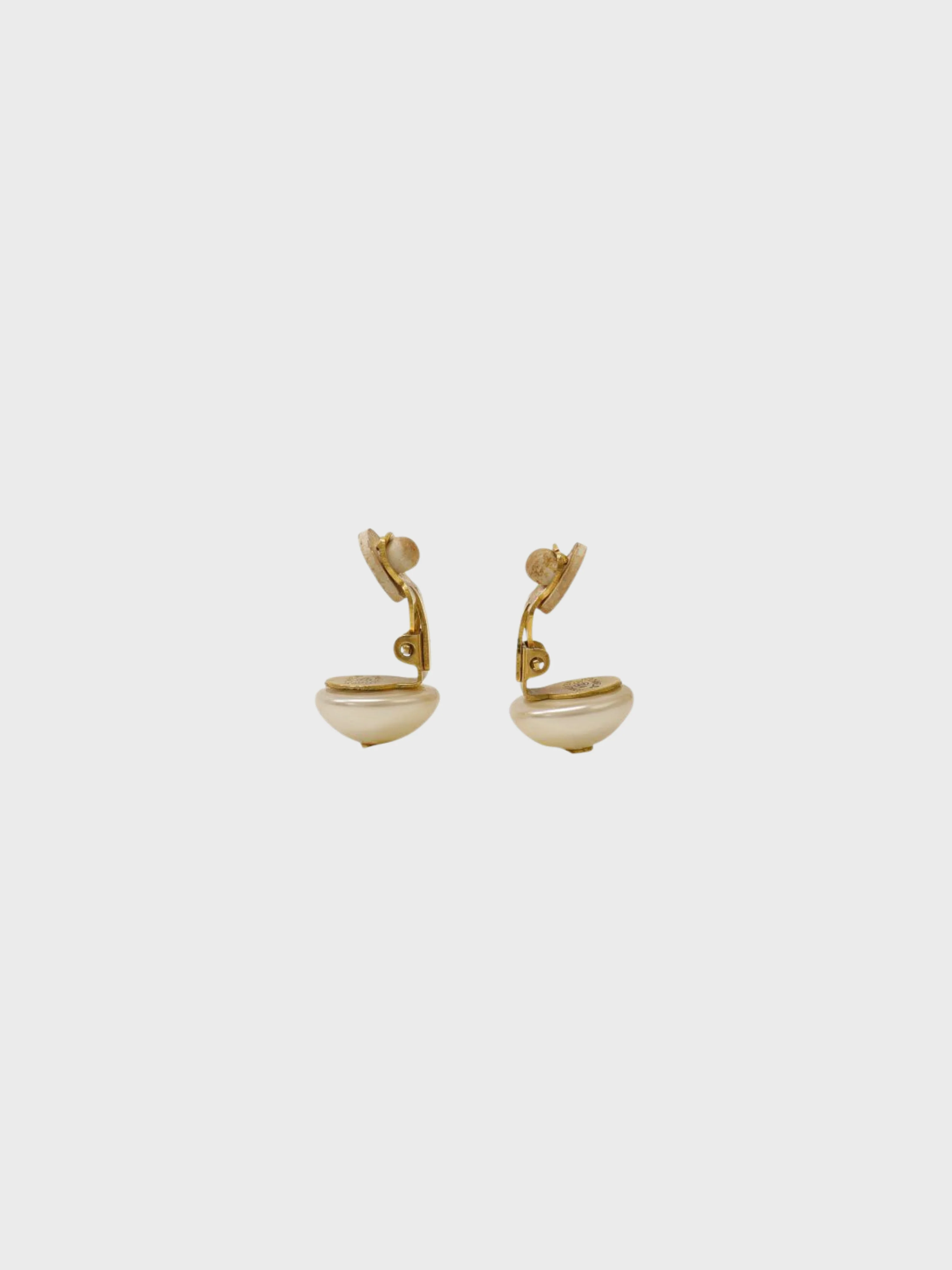 Chanel 1990s Gold Plated Metal Pearl COCO Earrings - Image 3