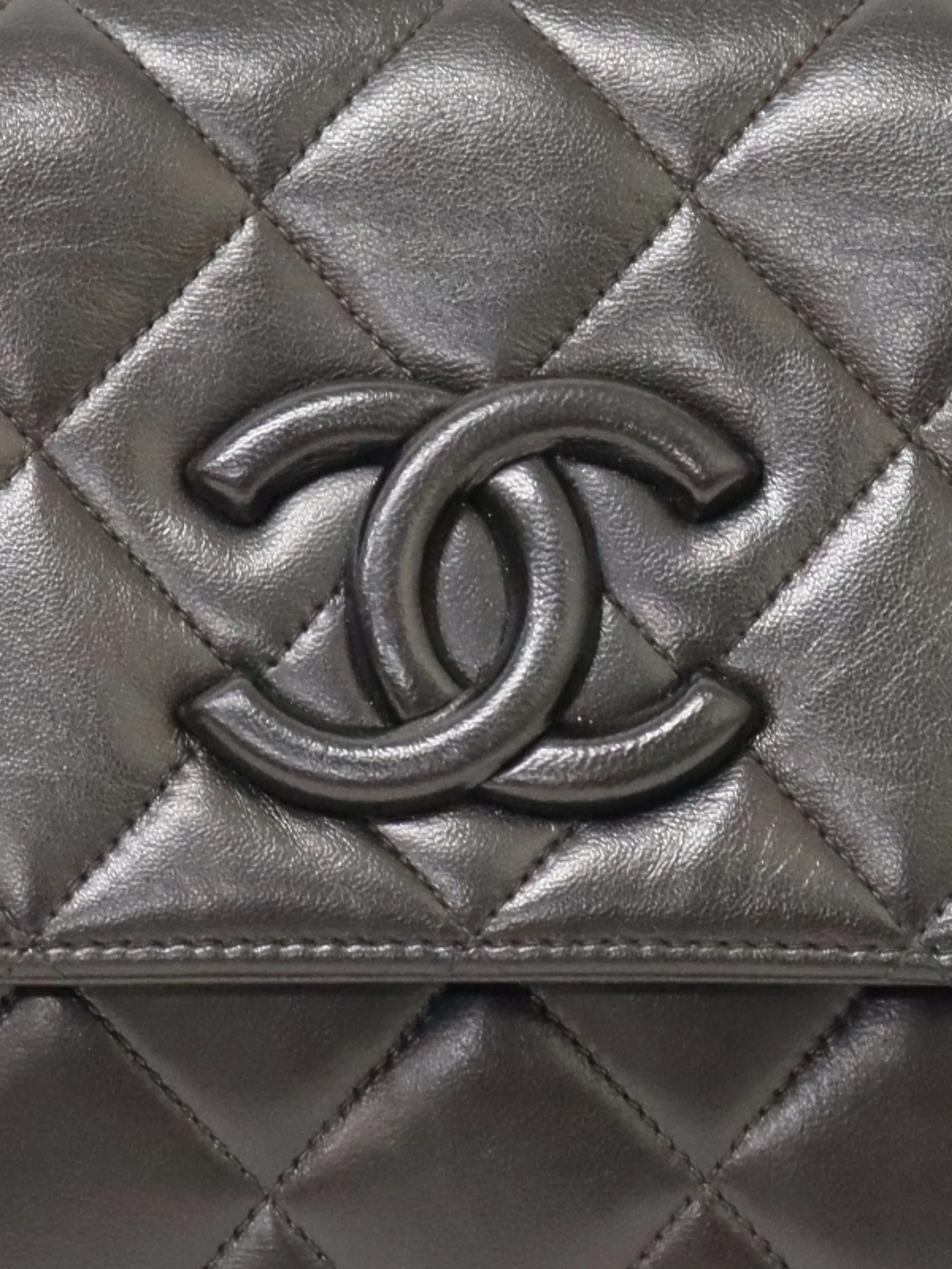 Chanel 1992-1994 Black Leather Matelassé Shoulder Bag - Image 6