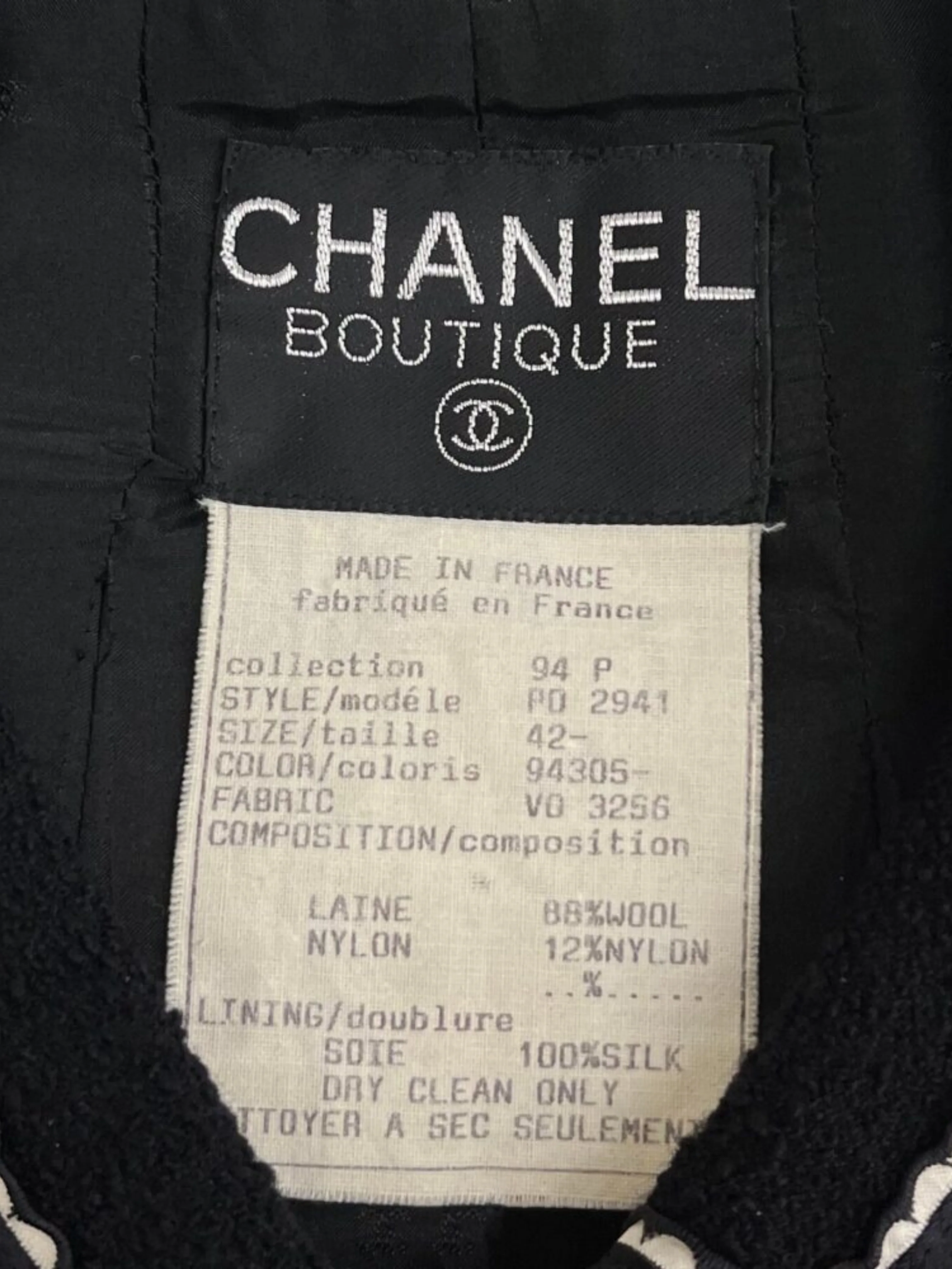 Chanel 1994 Black Tweed Ribbon Trim Jacket - Image 3