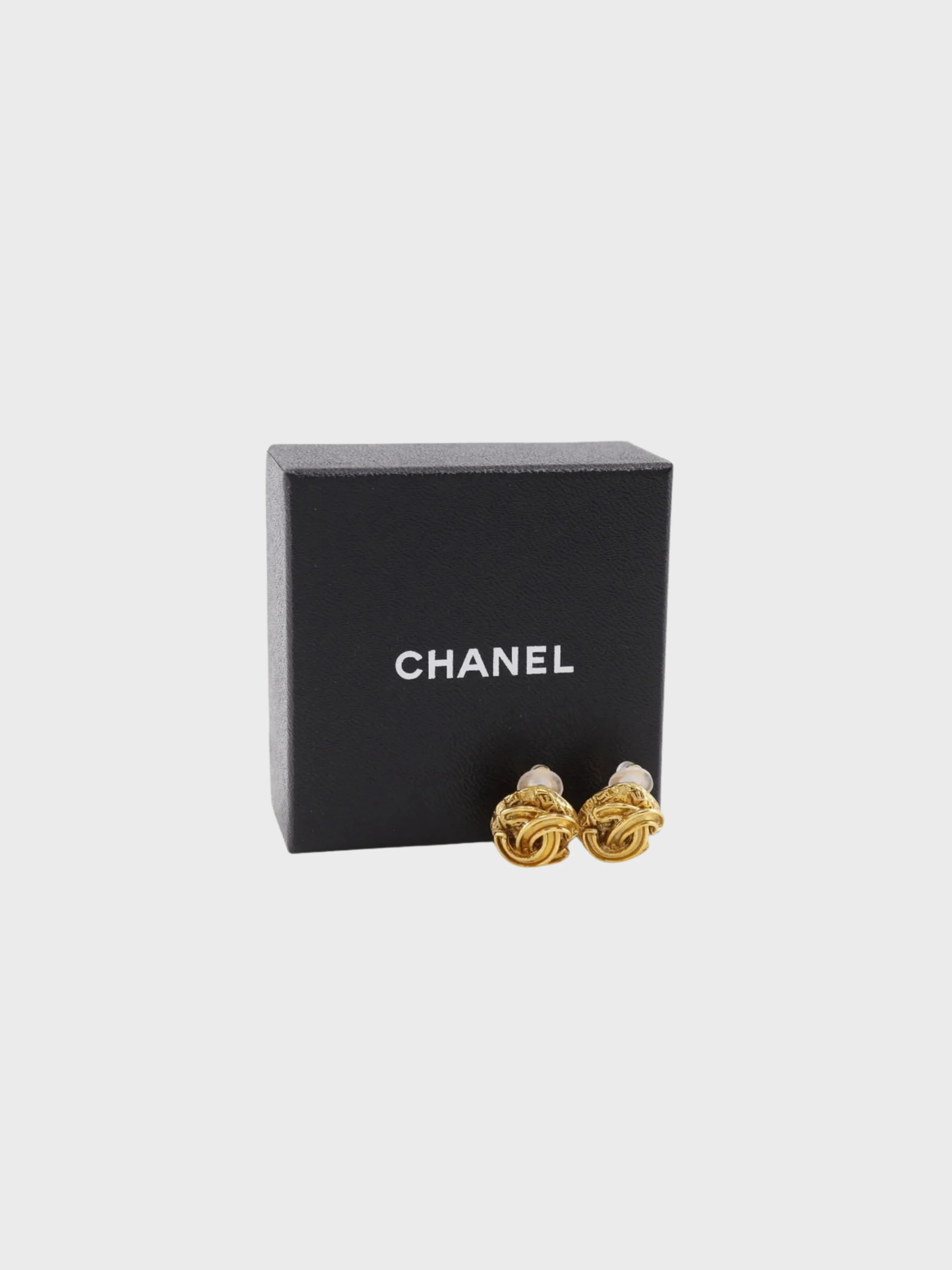 Chanel 1995 COCO Mark Gold Plated Earrings - Image 4