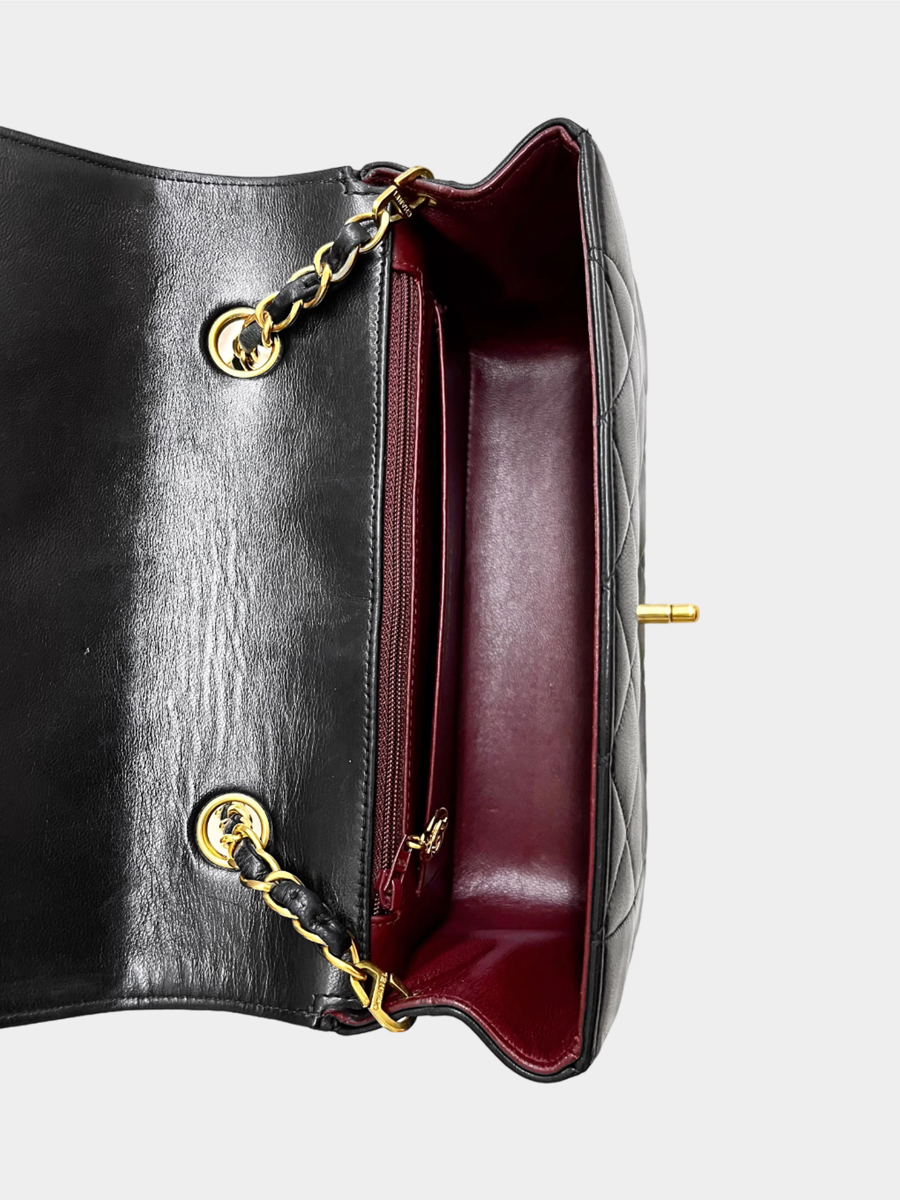 Chanel 1996 Black Lambskin Small Diana Flap Bag - Image 4