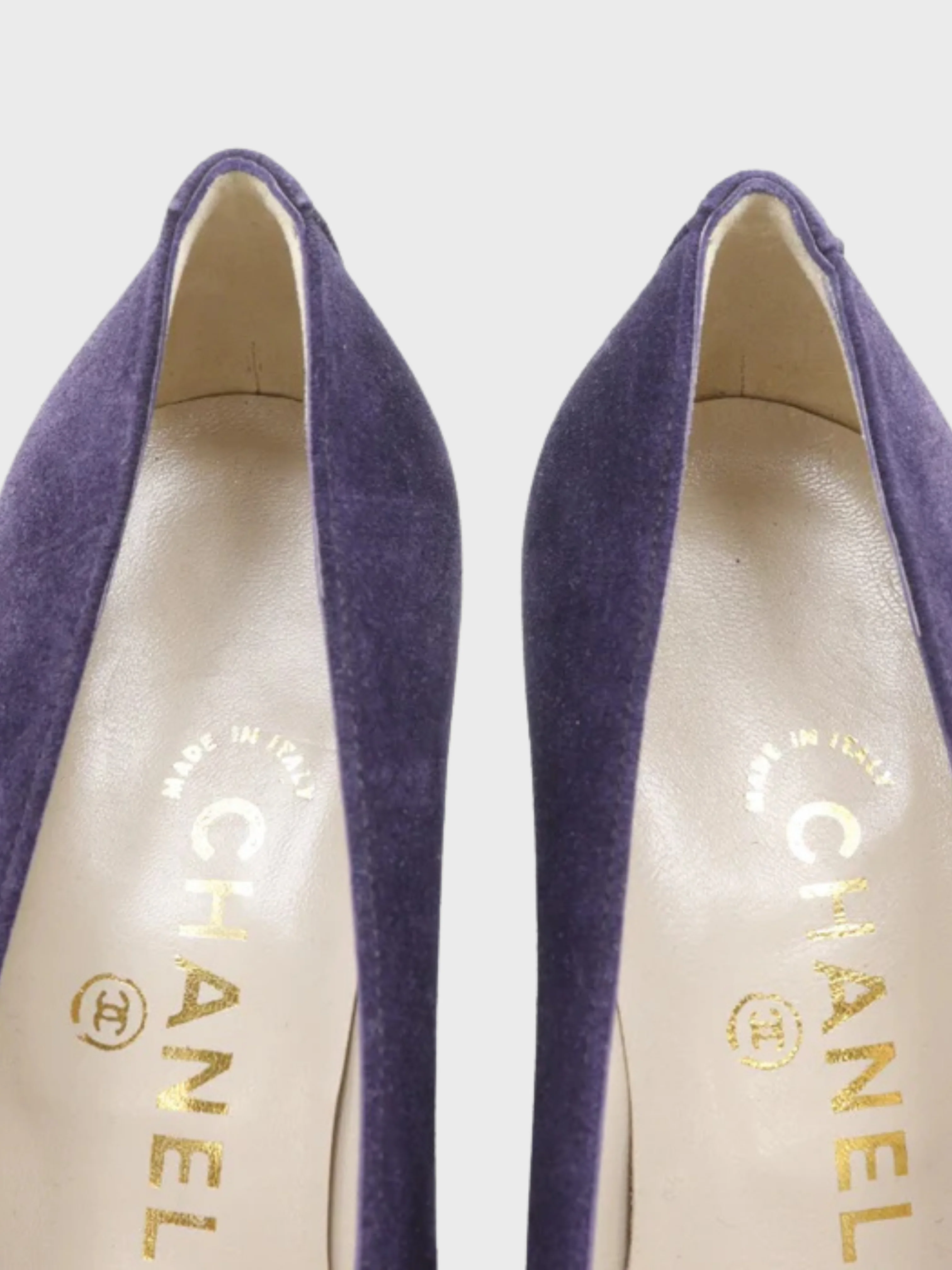 Chanel 1998 Purple Suede COCO Mark Pumps - Image 5