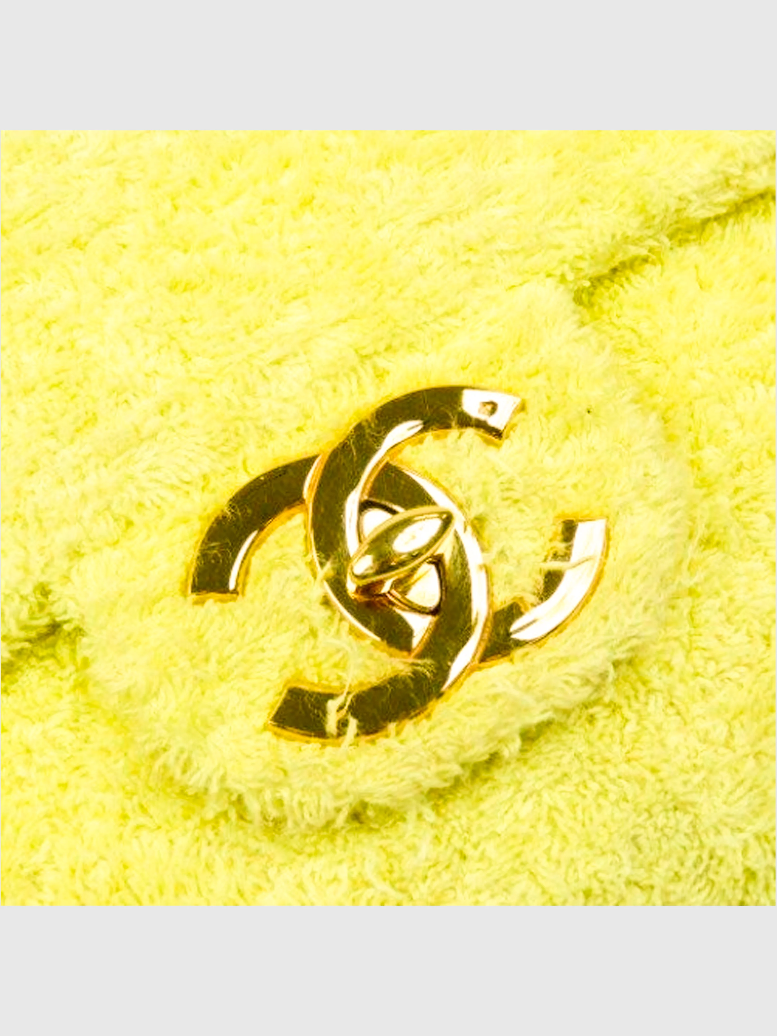 Chanel 1999 Yellow Terry Decamatlassé Shoulder Bag - Image 4