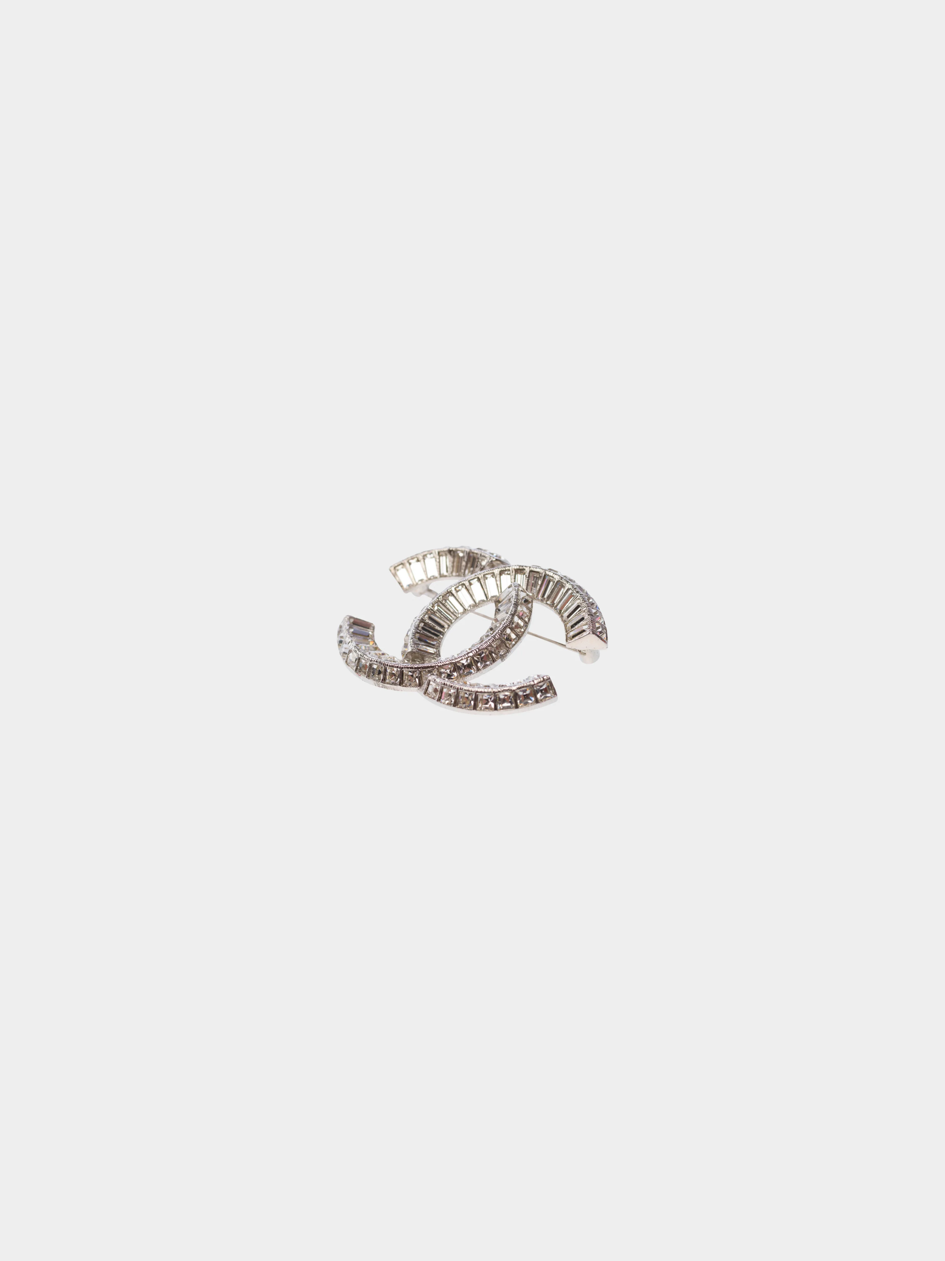Chanel 2000s Baguette Crystal CC Silver Brooch - Image 3