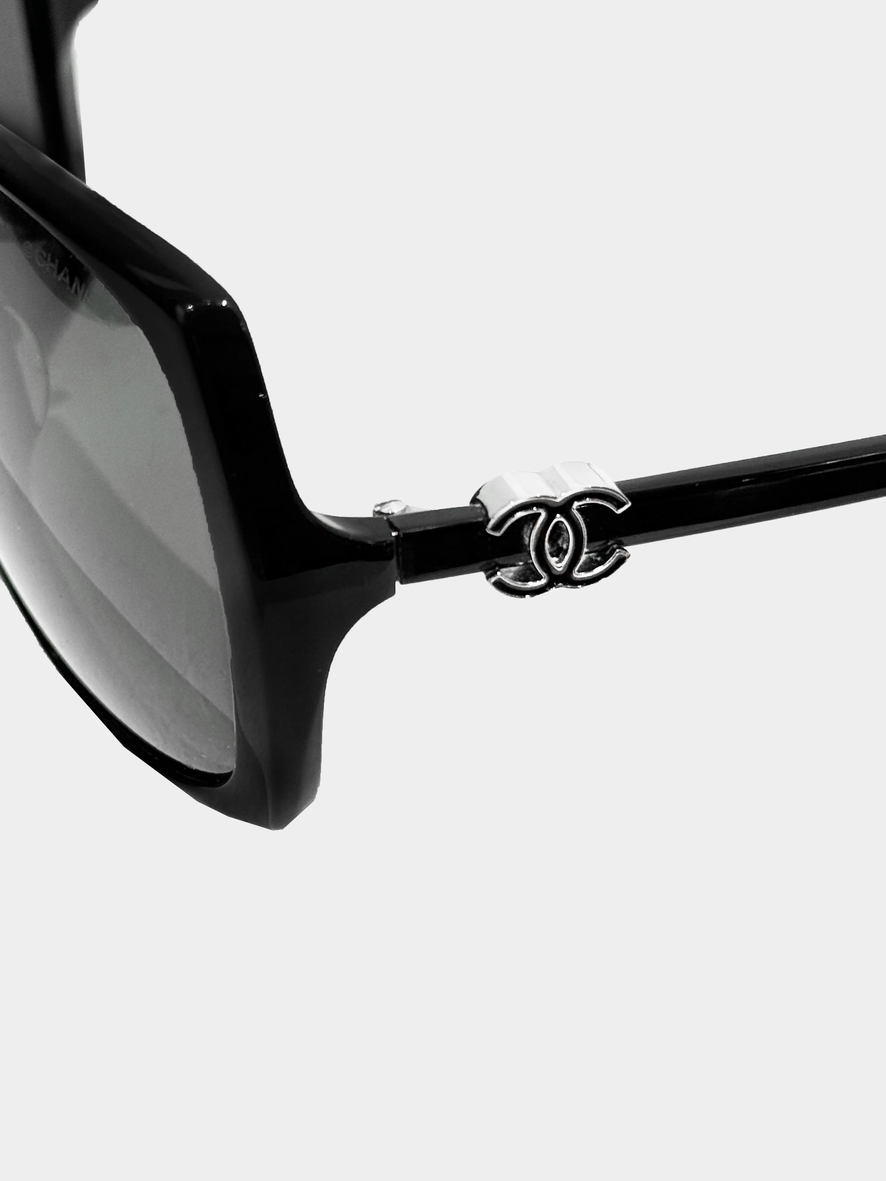 Chanel 2000s Black CC 5216-A Oversized Sunglasses - Image 6