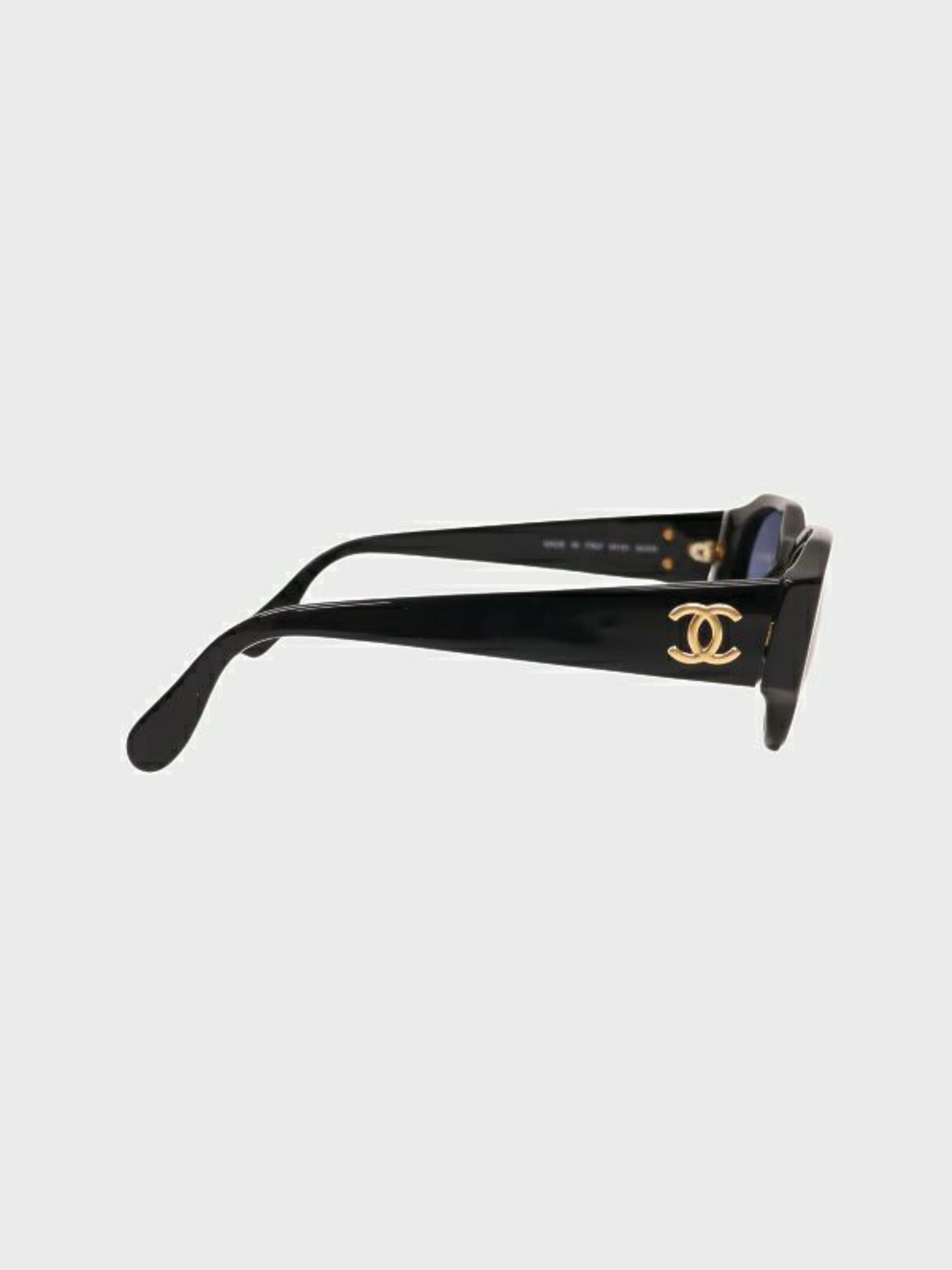 Chanel 2000s Black COCO Sunglasses - Image 4