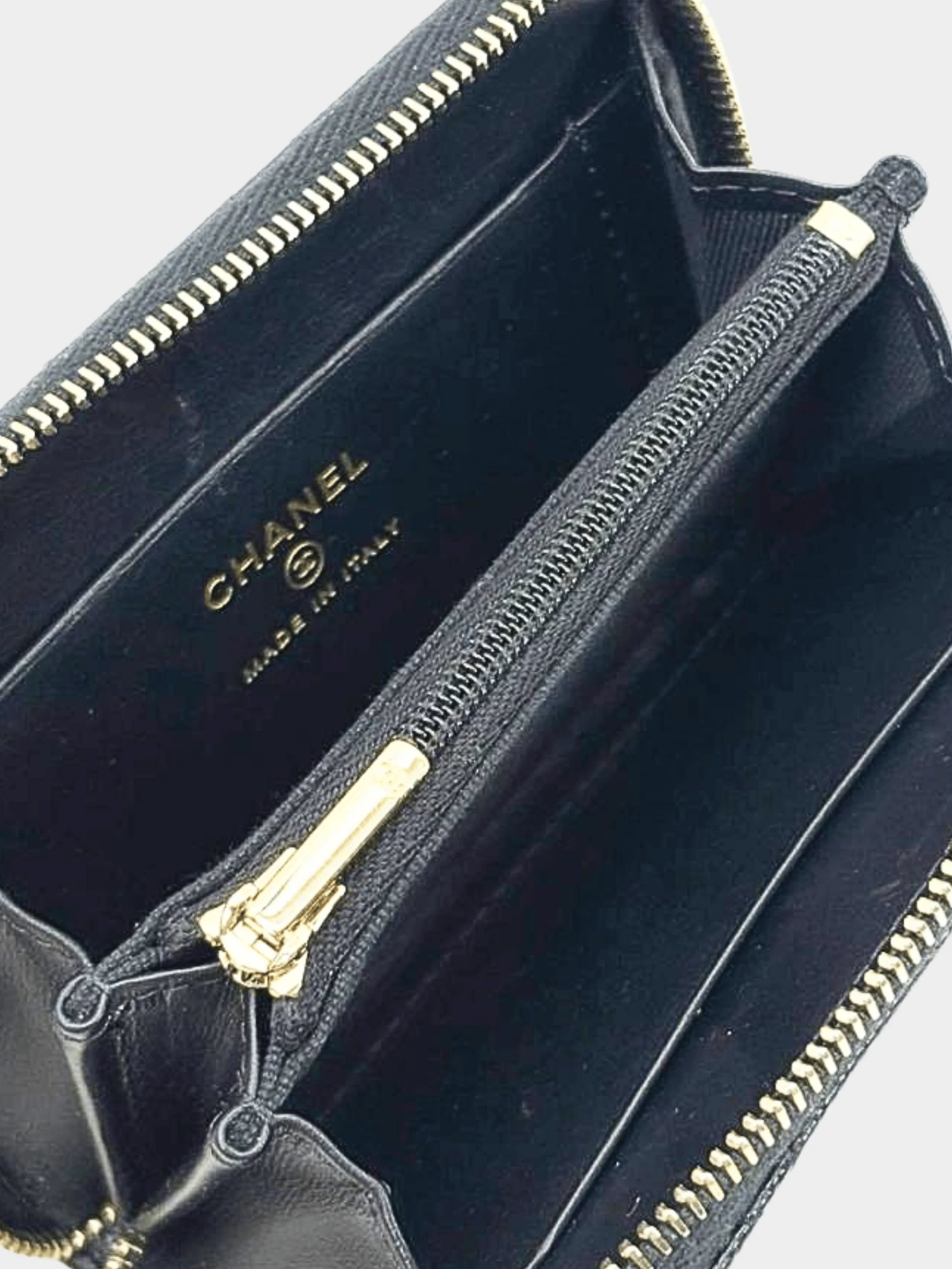 Chanel 2000s Black Lambskin Quilted Zip Coin Purse - Image 8