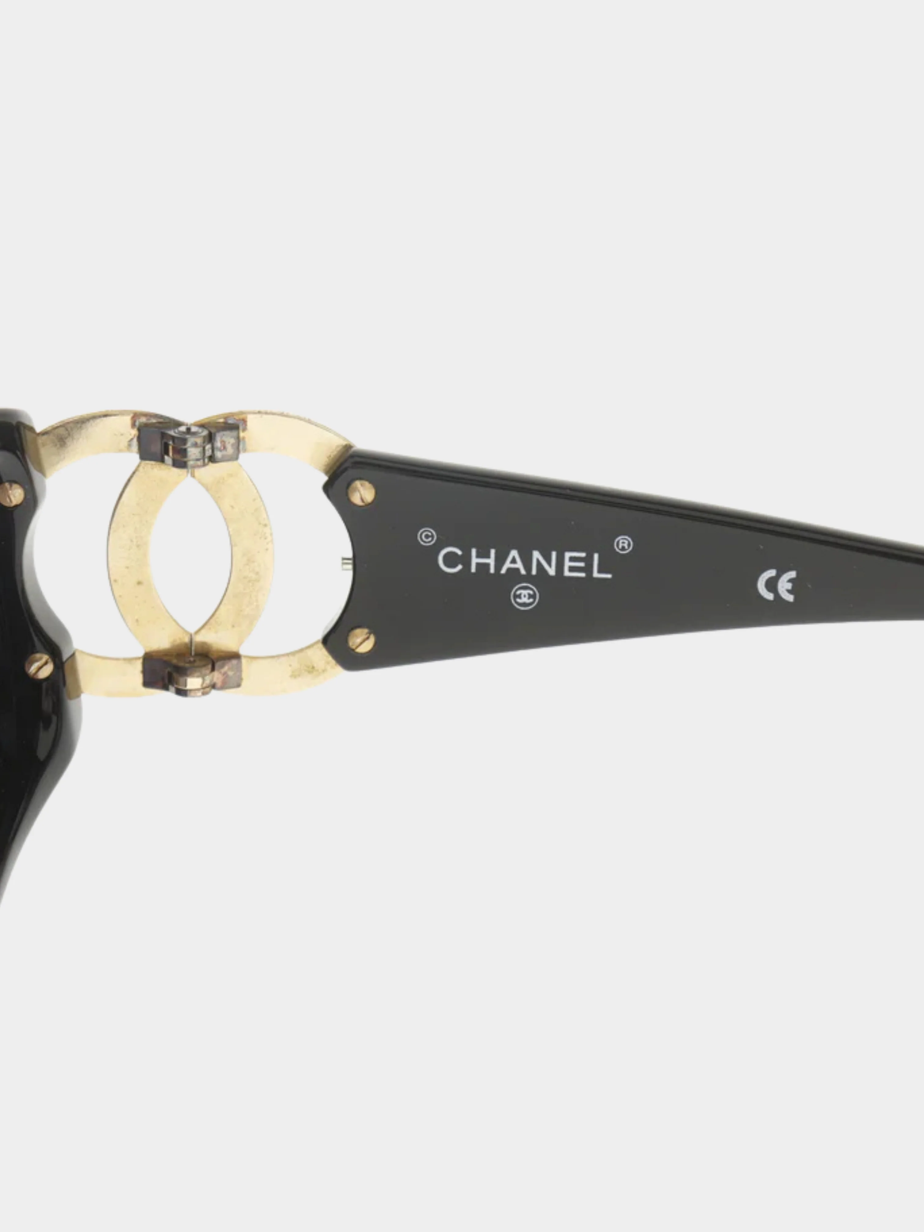 Chanel 2000s Black Plastic COCO Mark Sunglasses - Image 4