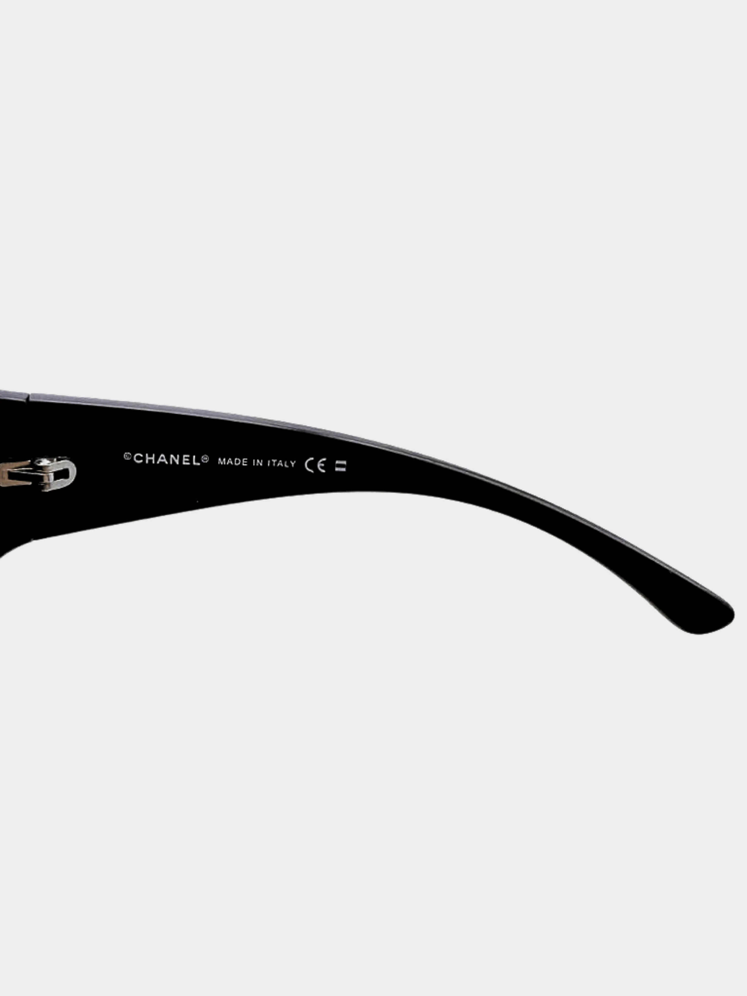 Chanel 2000s Black Shield Sunglasses - Image 5