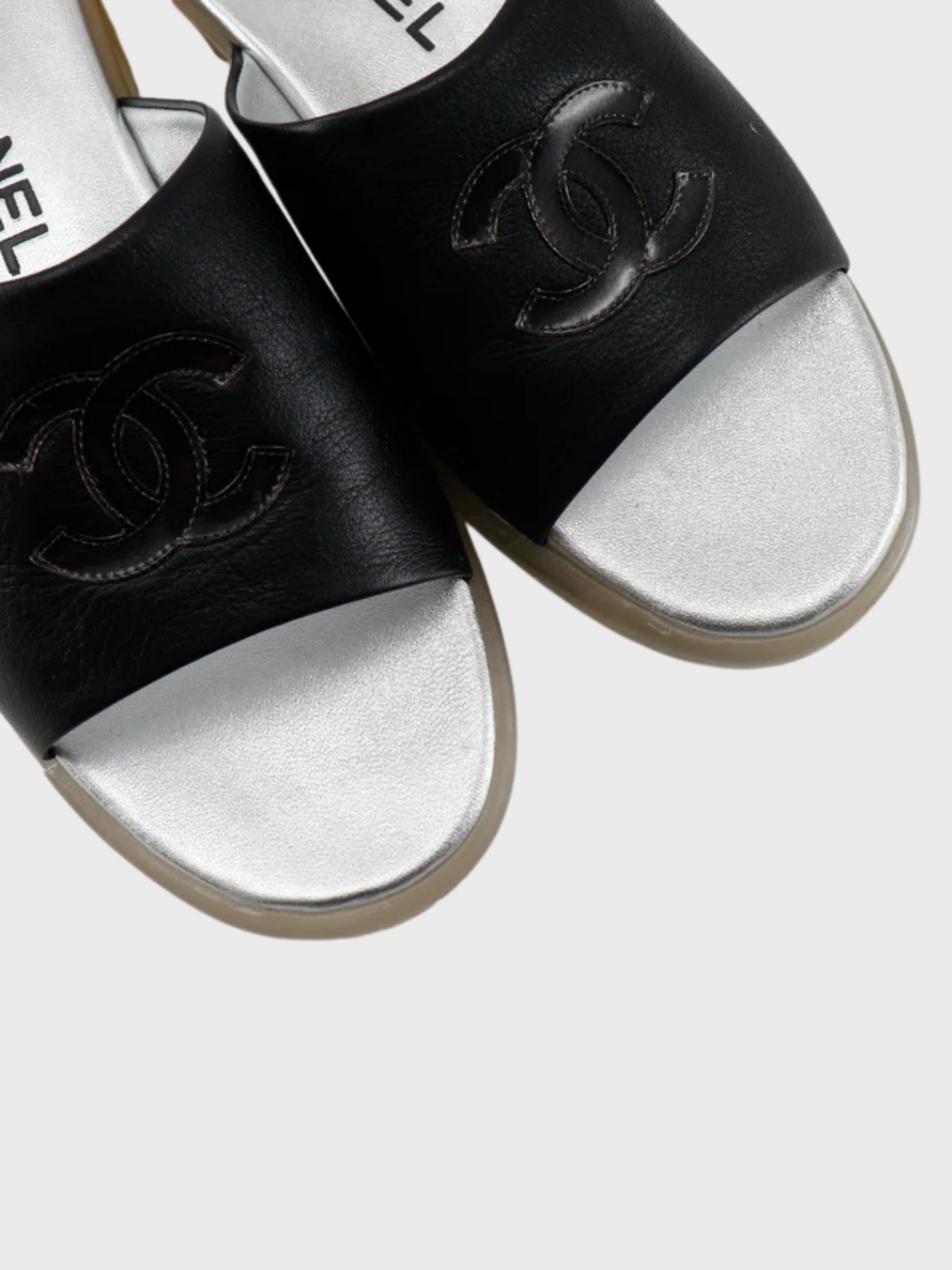 Chanel 2005 Coco Mark Black Strap Sandal Flats - Image 4
