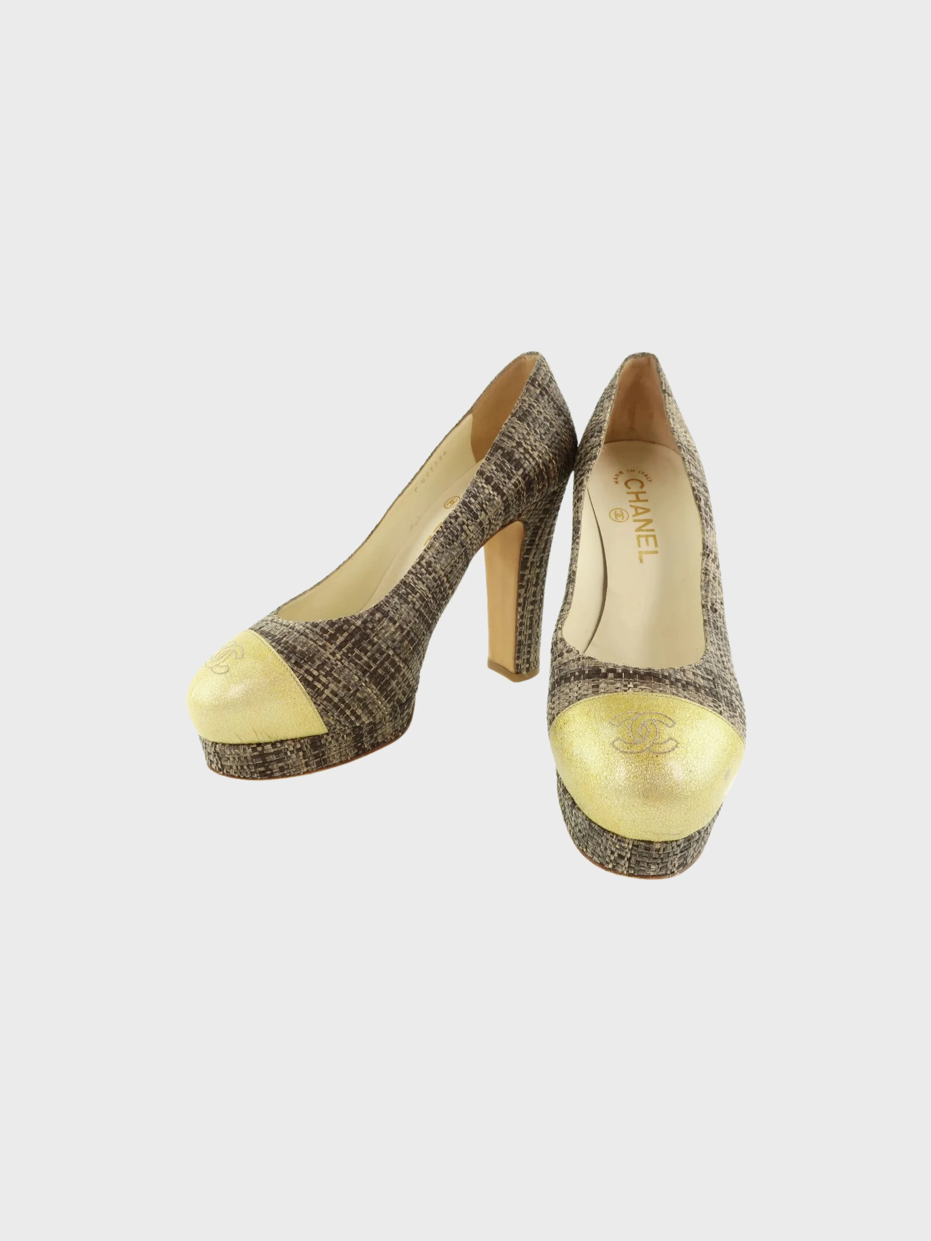 Chanel 2000s Gold Brown Patent Leather Jute High Heel Pumps - Image 3