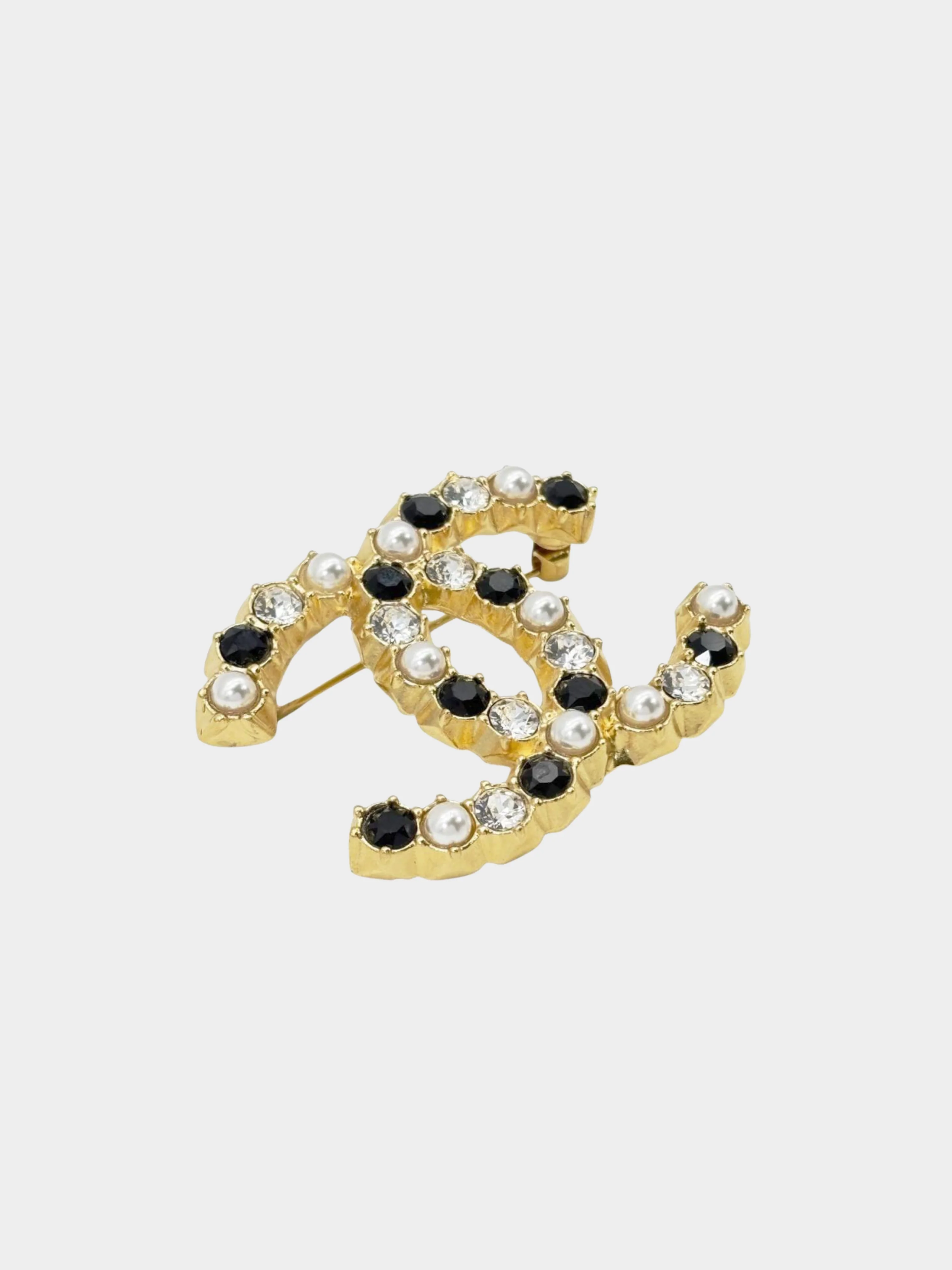 Chanel 2000s Gold CC Metal Brooch - Image 2