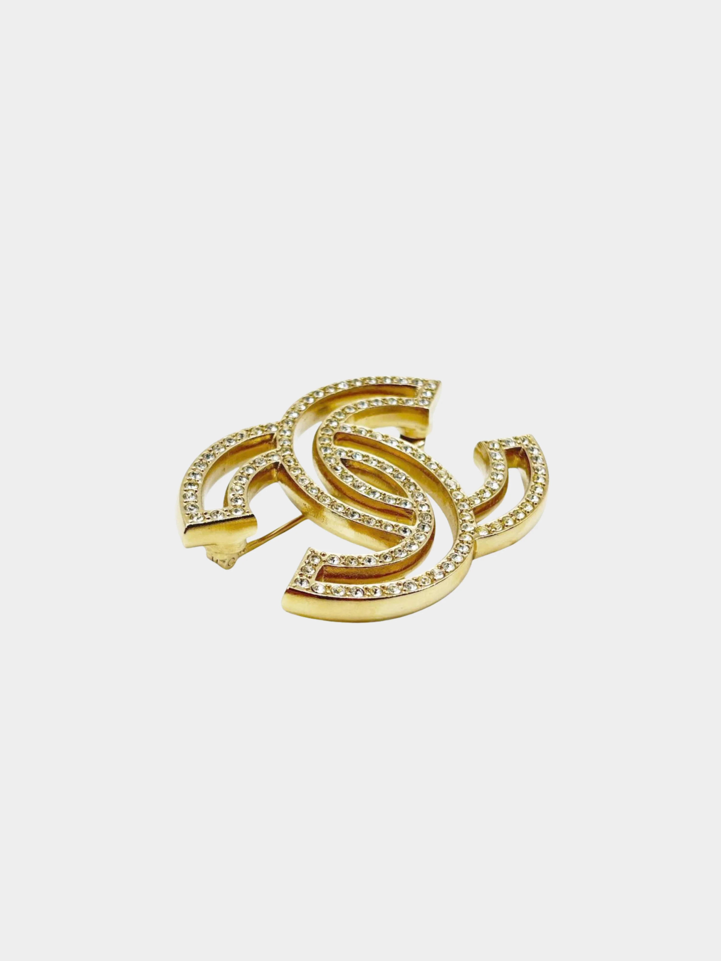 Chanel 2000s Gold Metal Rhinestone CC Brooch - Image 2