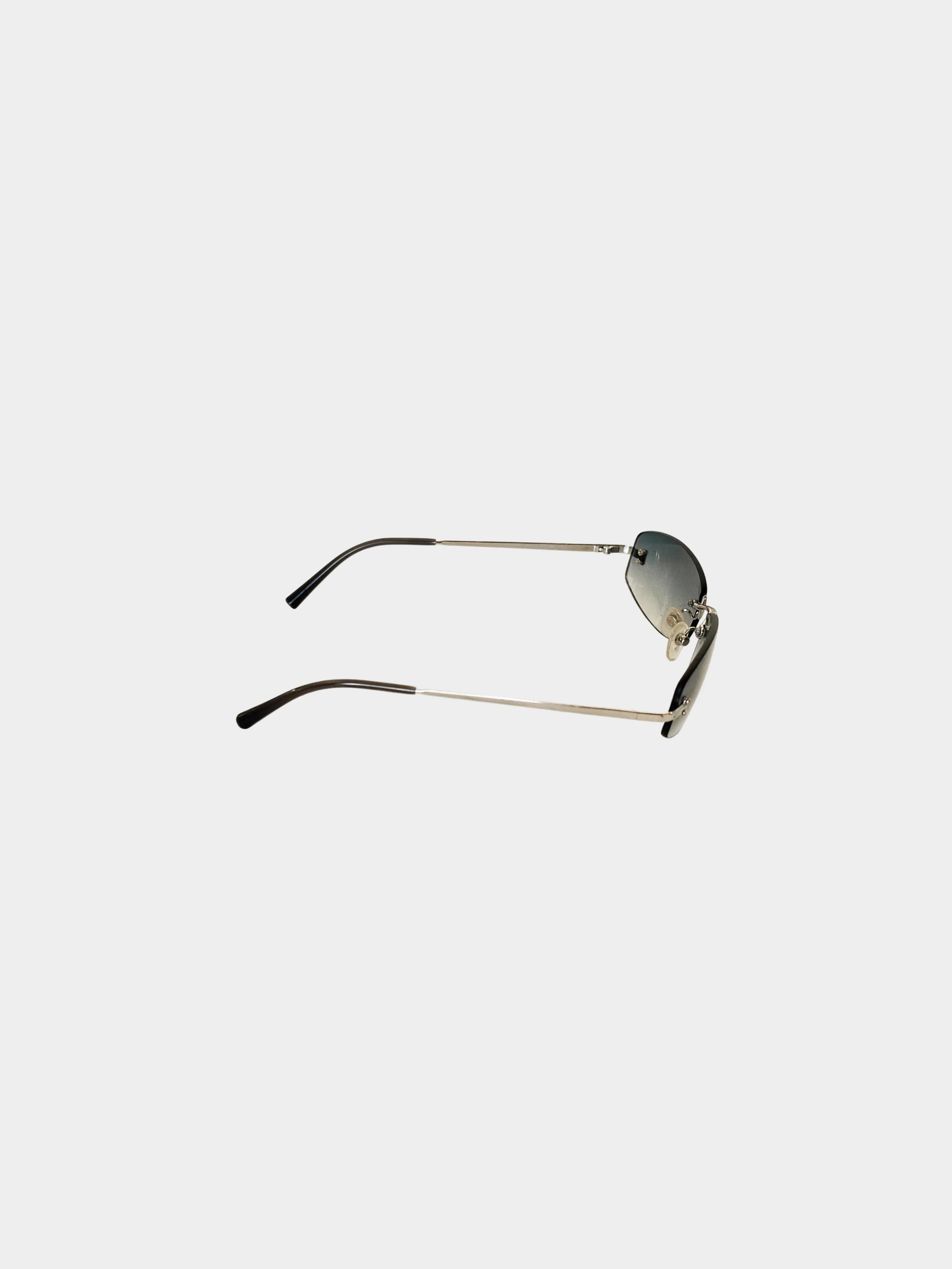 Chanel 2000s Gradient Rimless Oval Sunglasses - Image 3