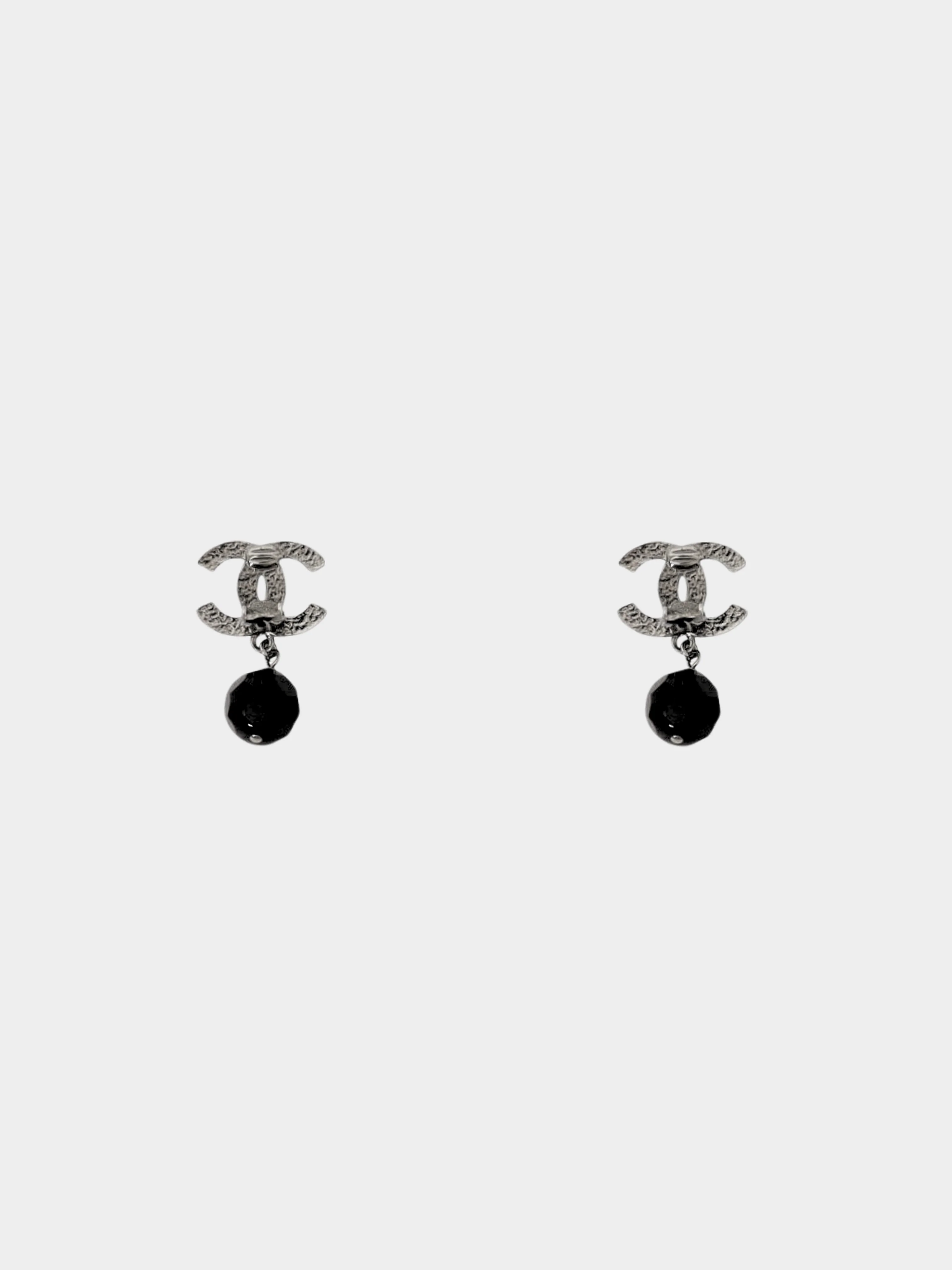 Chanel 2000s Silver CC Hanging Clip-on Earrings - Image 2