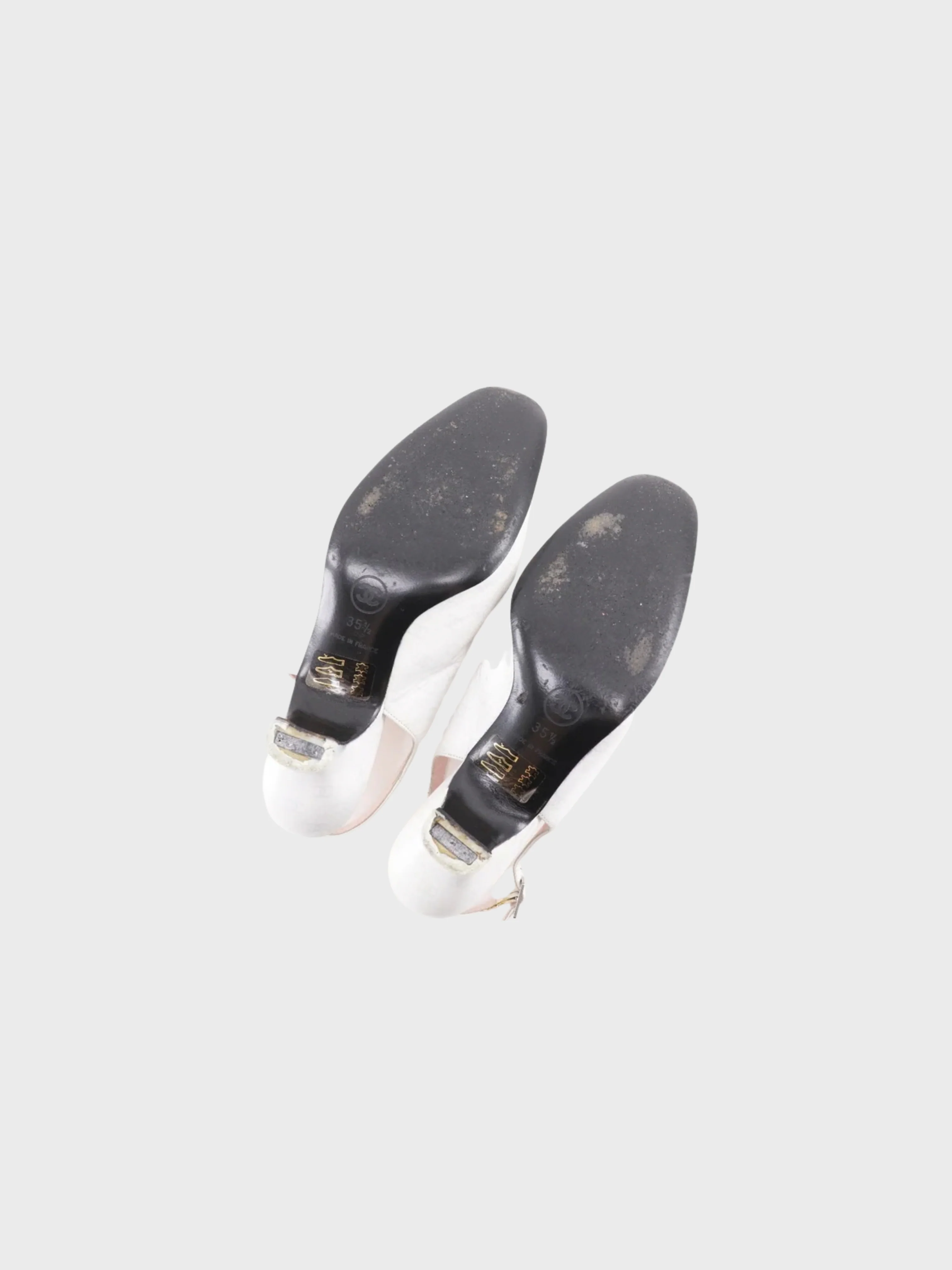 Chanel 1990s White Leather CC Backstrap Pumps - Image 5