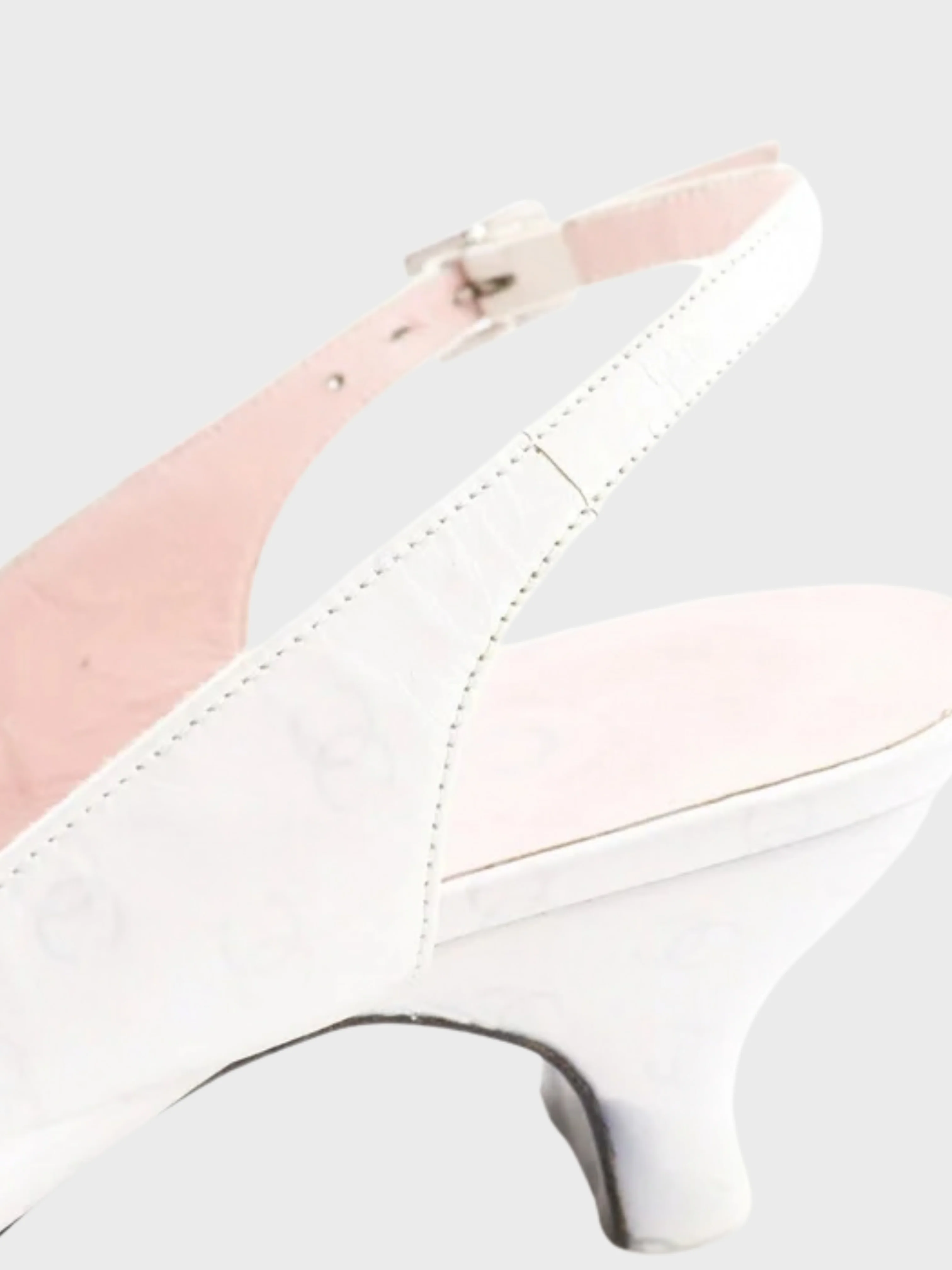 Chanel 1990s White Leather CC Backstrap Pumps - Image 7