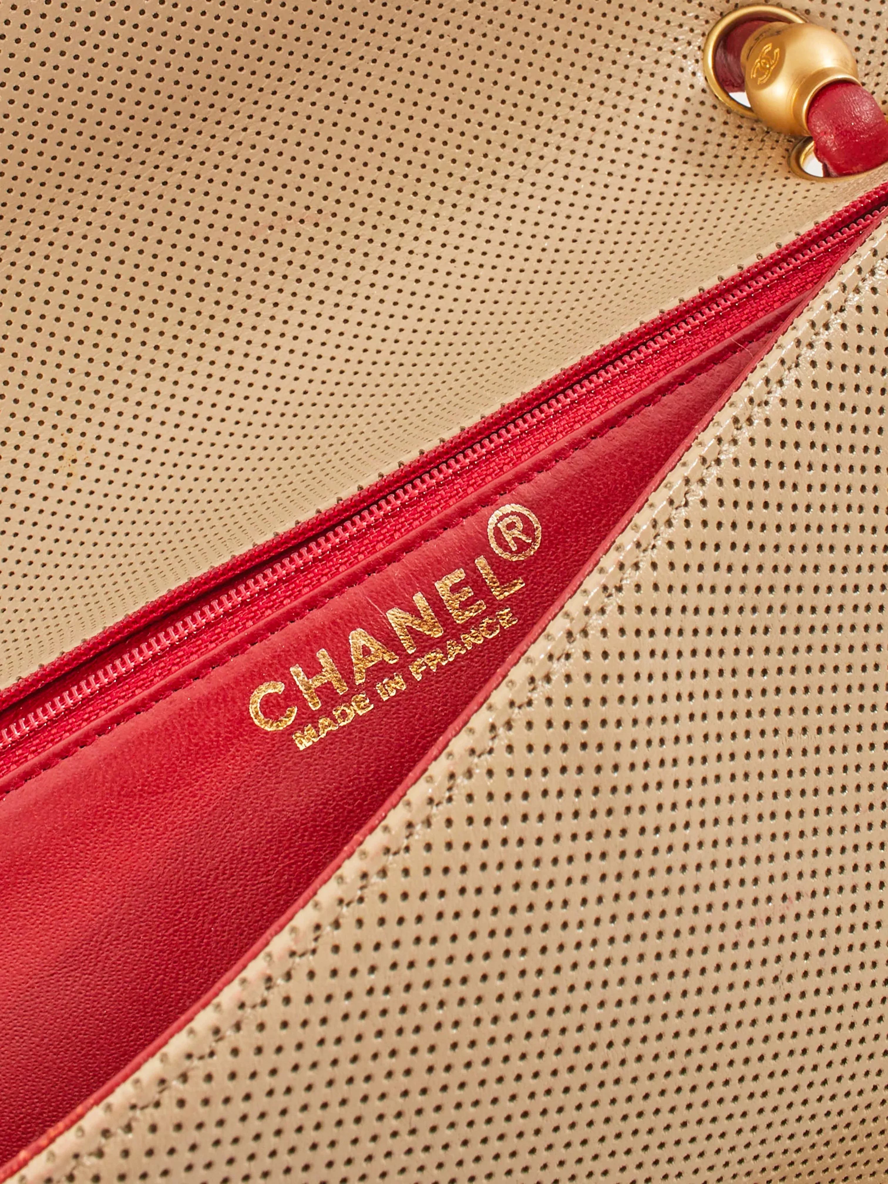 Chanel 2001 Beige and Red Perforated Flap Bag - Image 4
