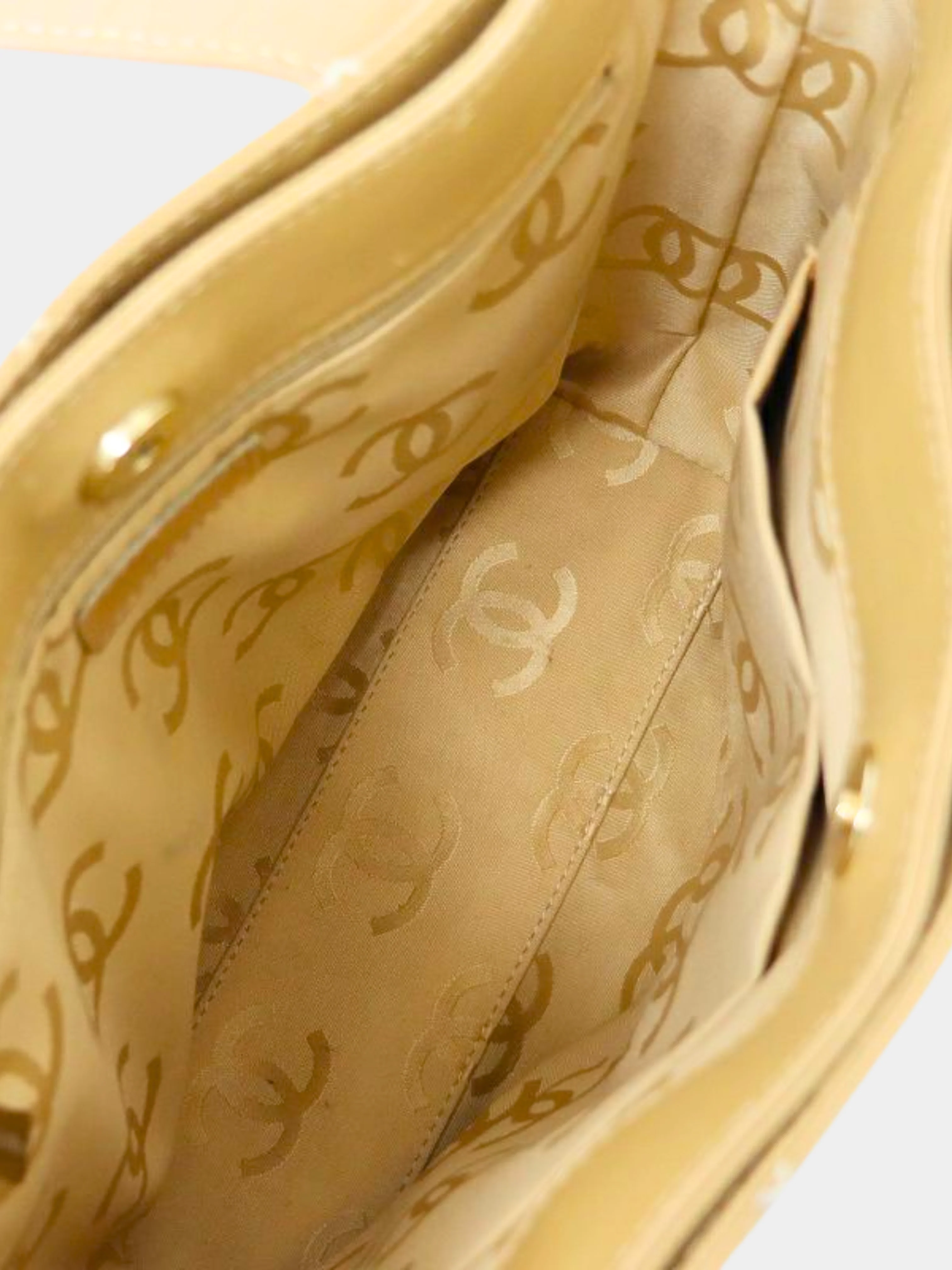 Chanel 2001 Beige Wild Stitch Tote Handbag - Image 4