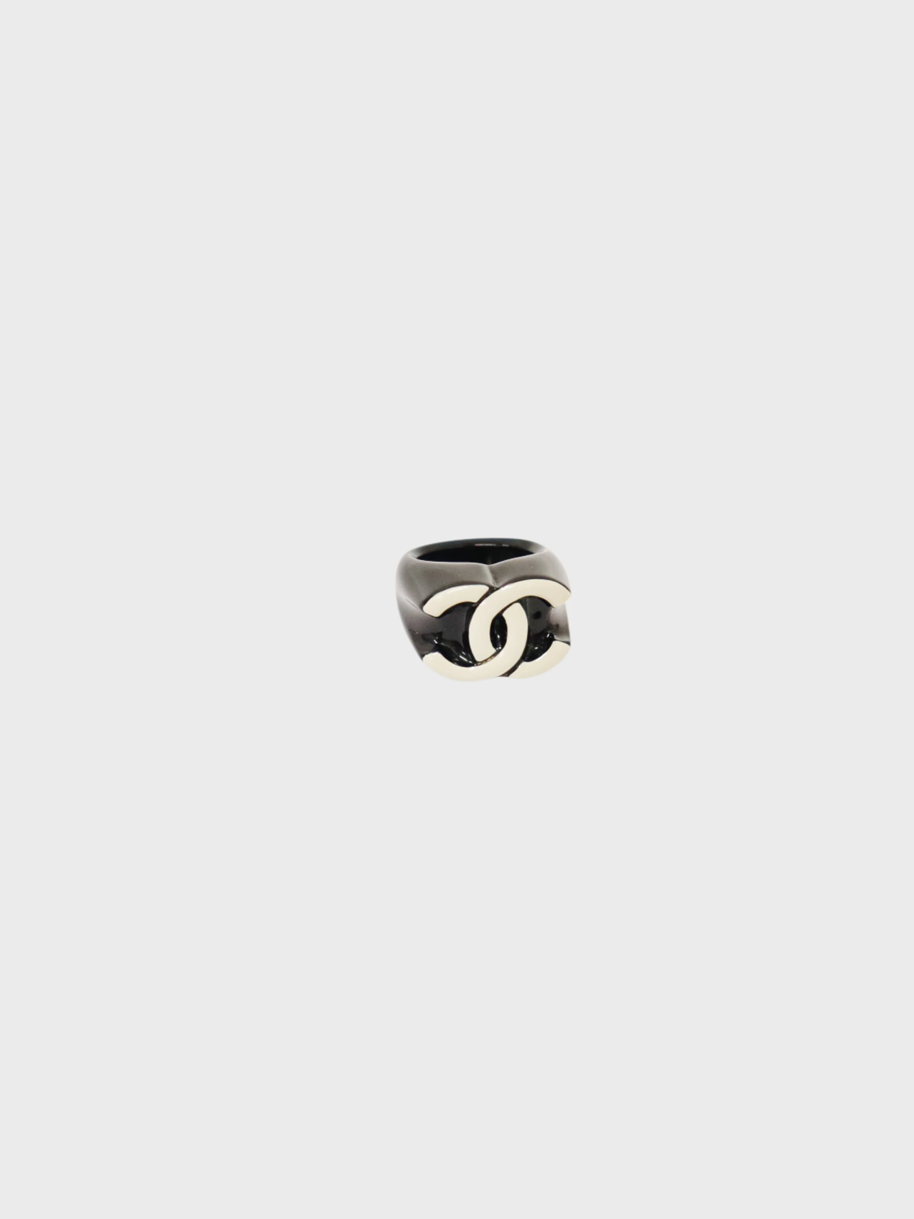 Chanel 2001 Black White Plastic COCO Ring