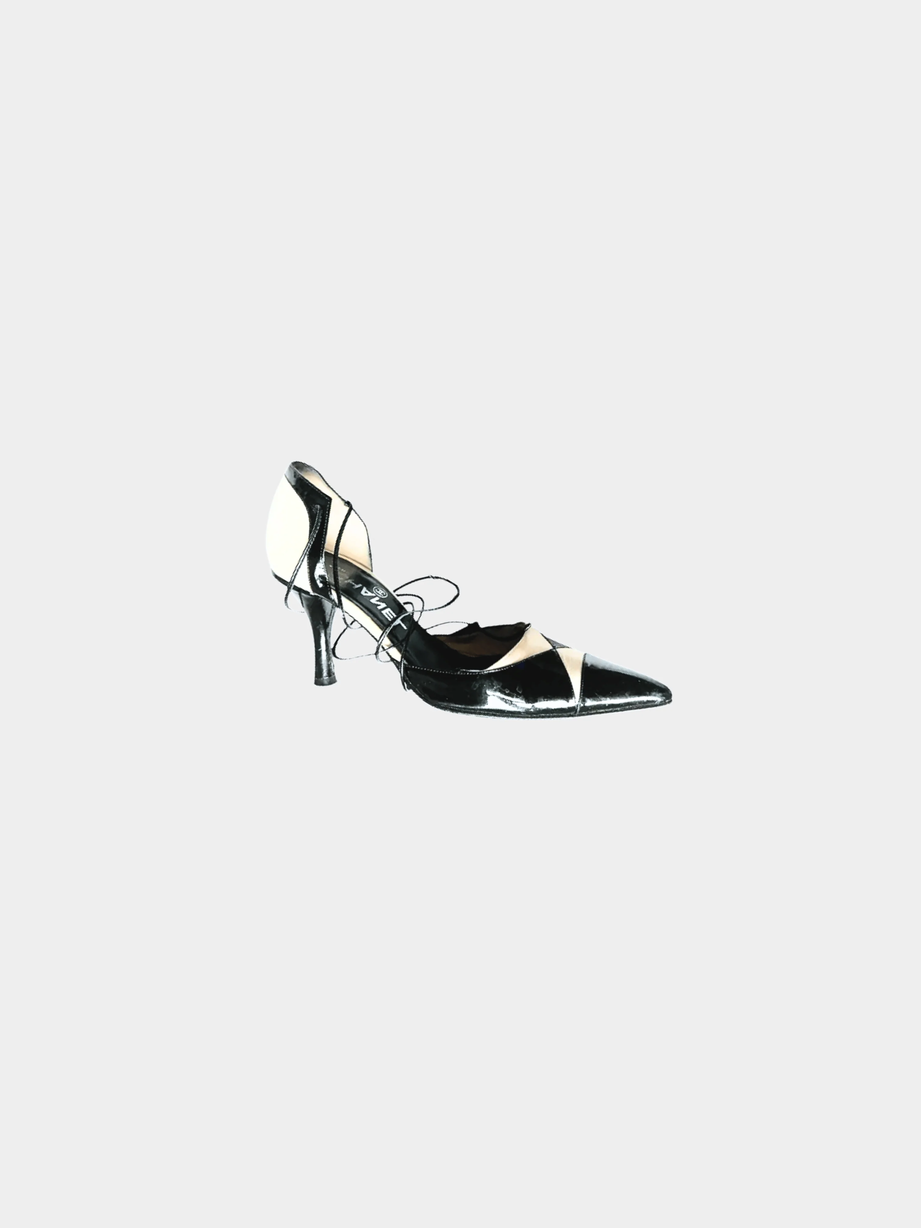 Chanel 2003 Rare Black and White Pointed Heels