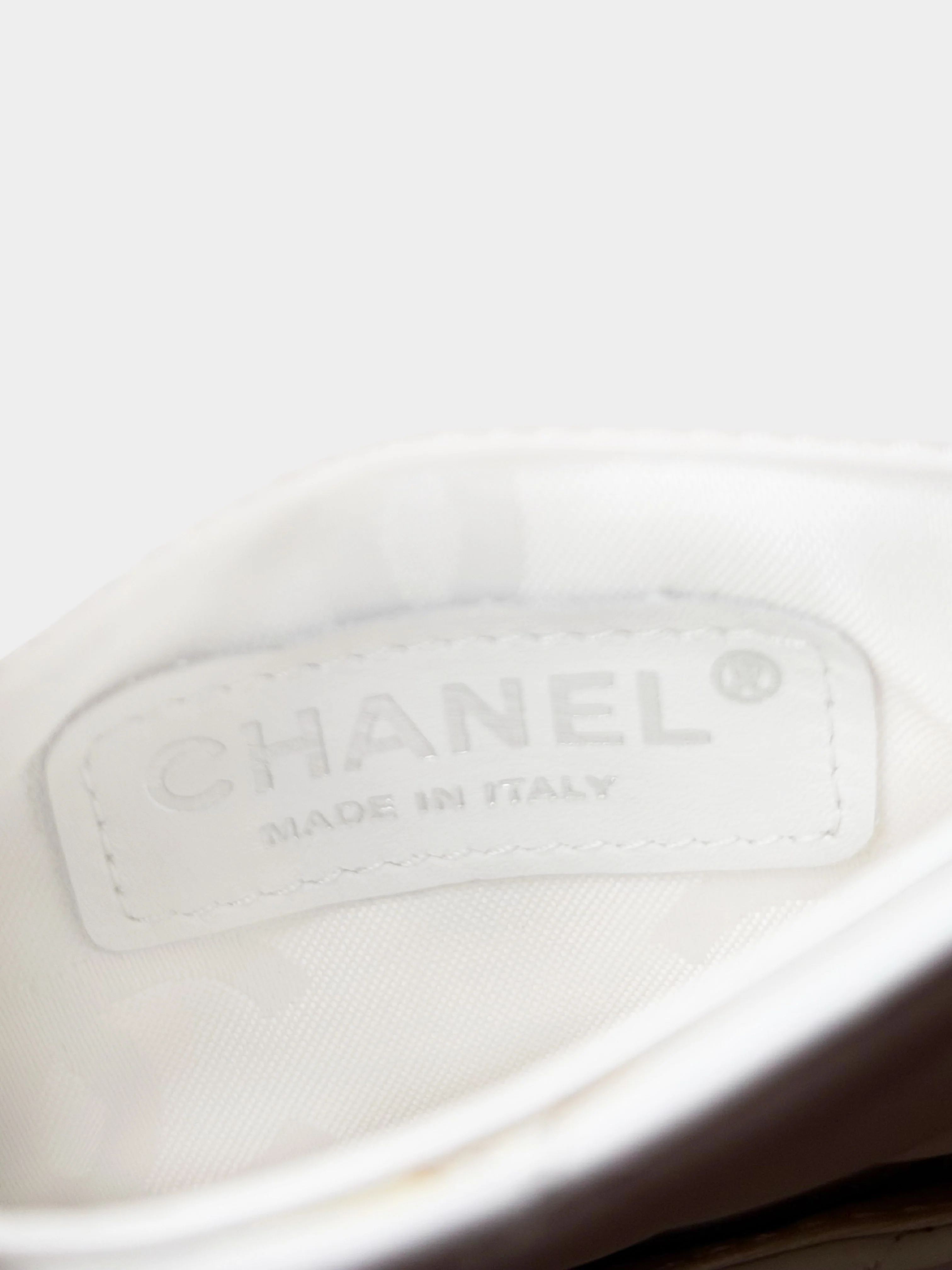 Chanel 2004-2005 White Lambskin Cambon Line Mini Crossbody Bag with Python Trim - Image 4