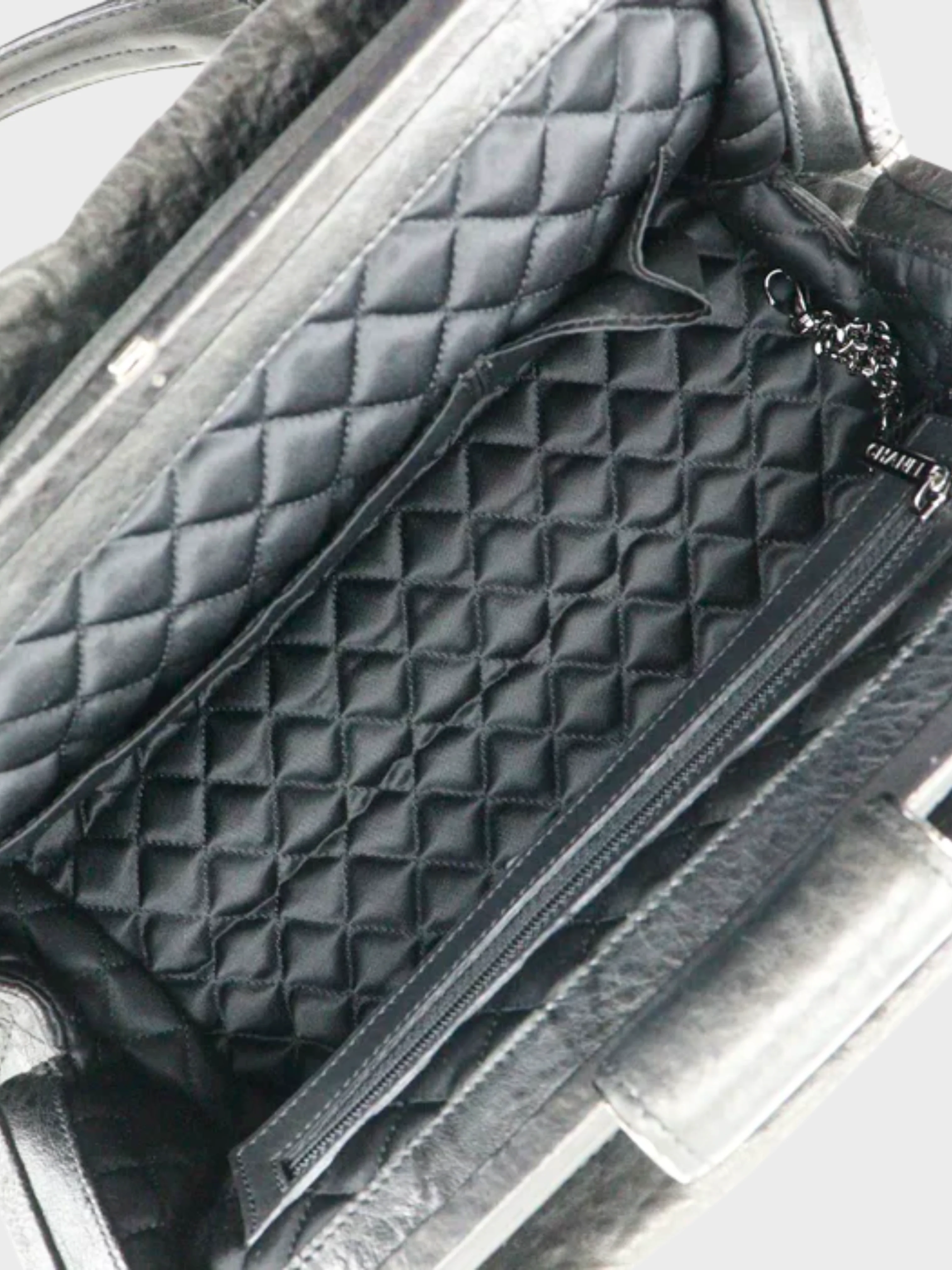 Chanel 2006 Black Coco Mark Chain Leather Tote Bag - Image 3