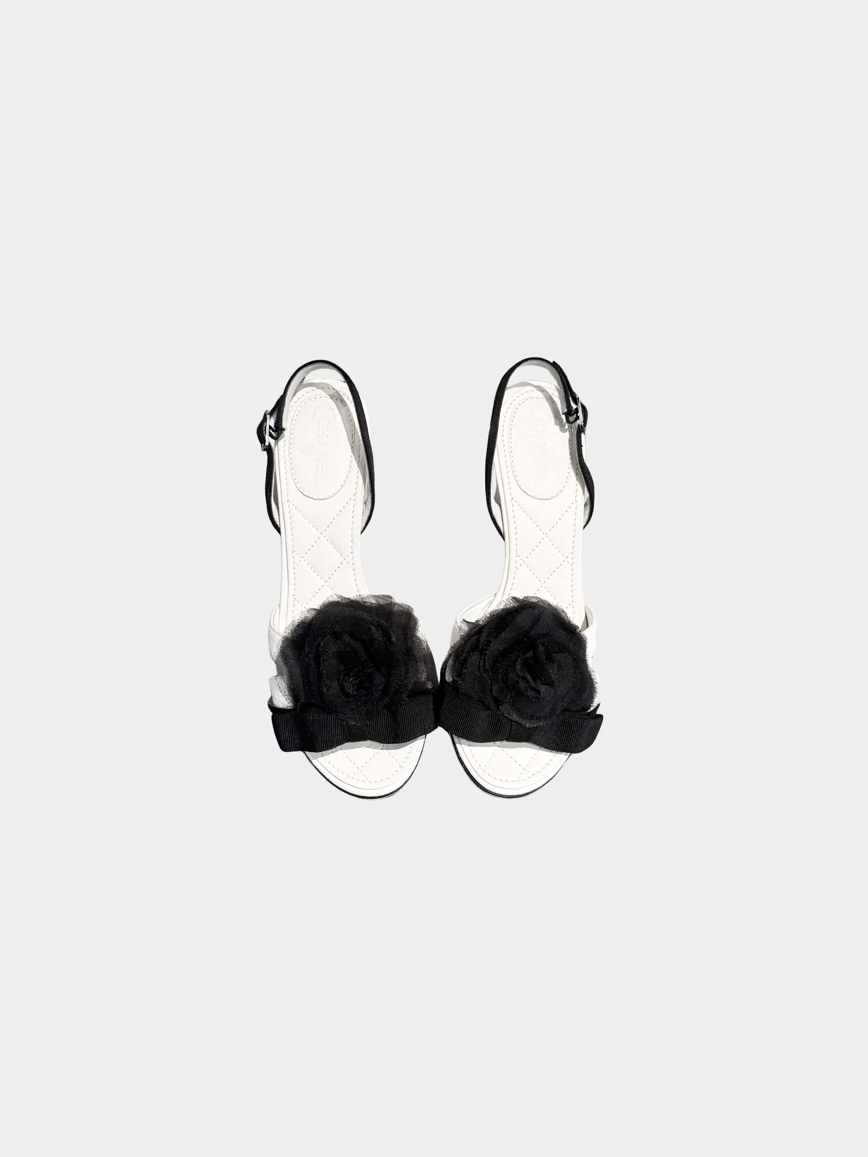 Chanel by Karl Lagerfeld 2006 White and Black Lambskin Leather Camellia and Bow Heels - Image 2