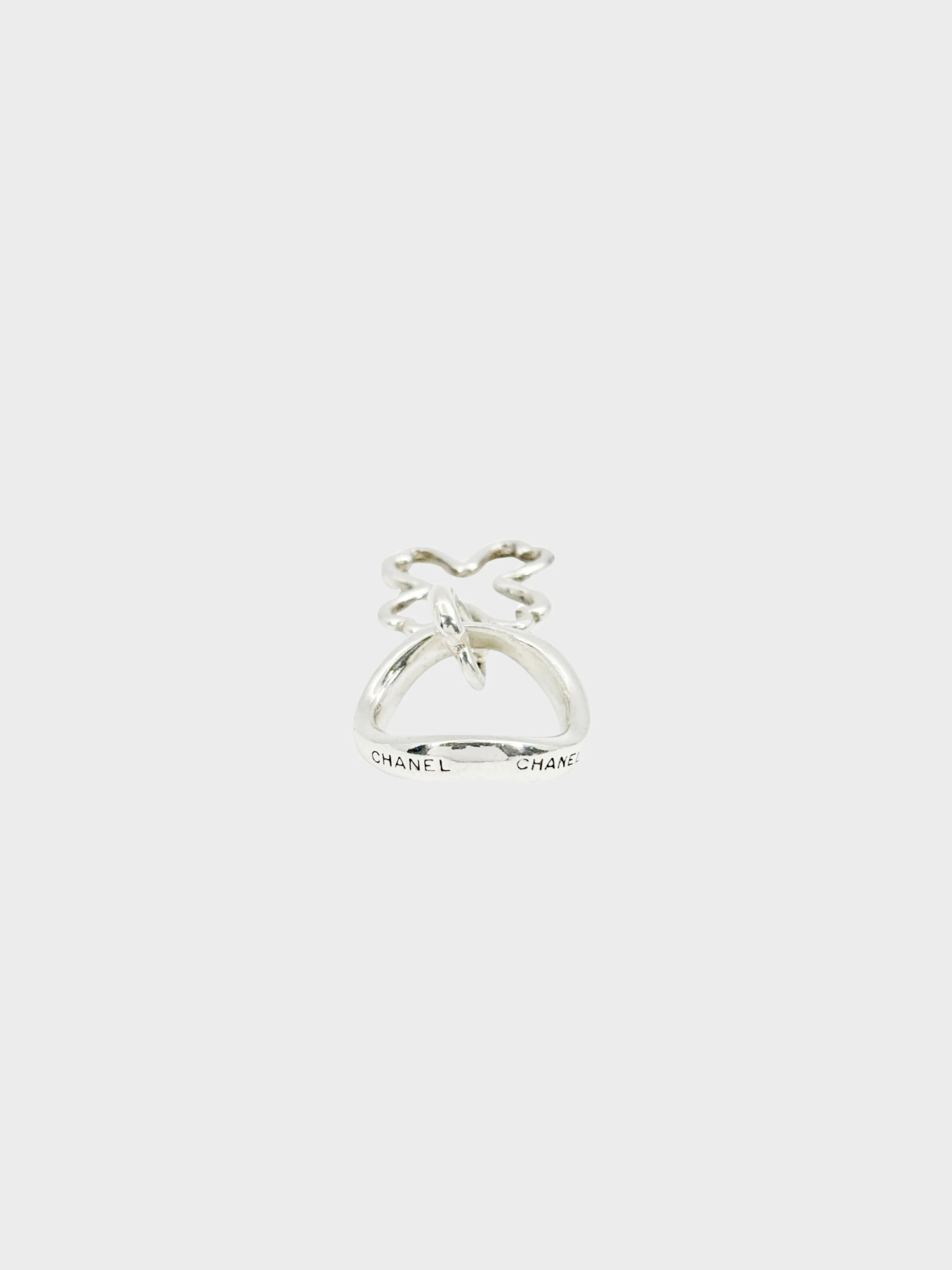 Chanel 2010s 925 Silver Four Leaf Clover Wave Band Ring - Image 3