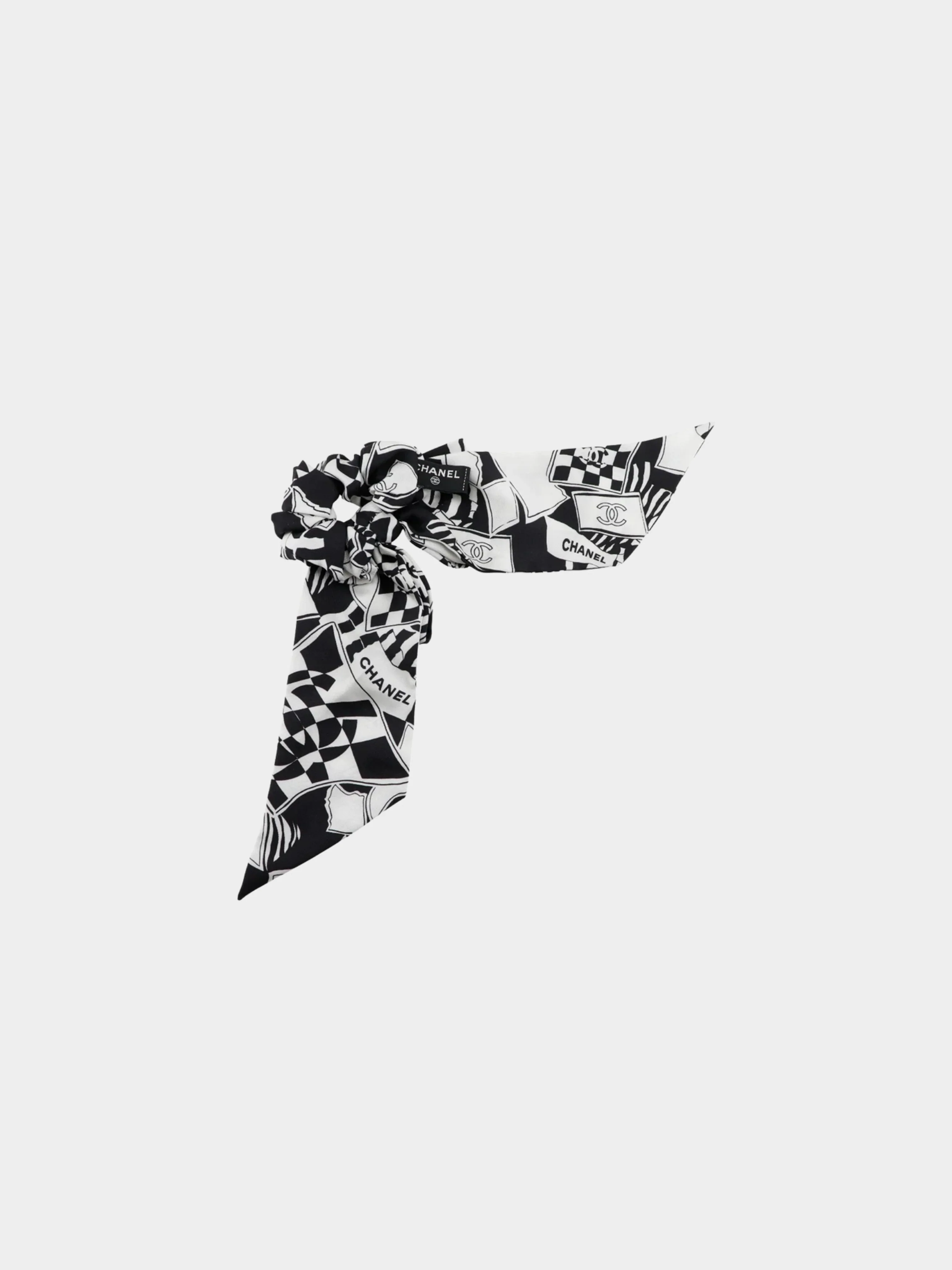 Chanel 2010s Black and White Ribbon Scrunchie - Image 2