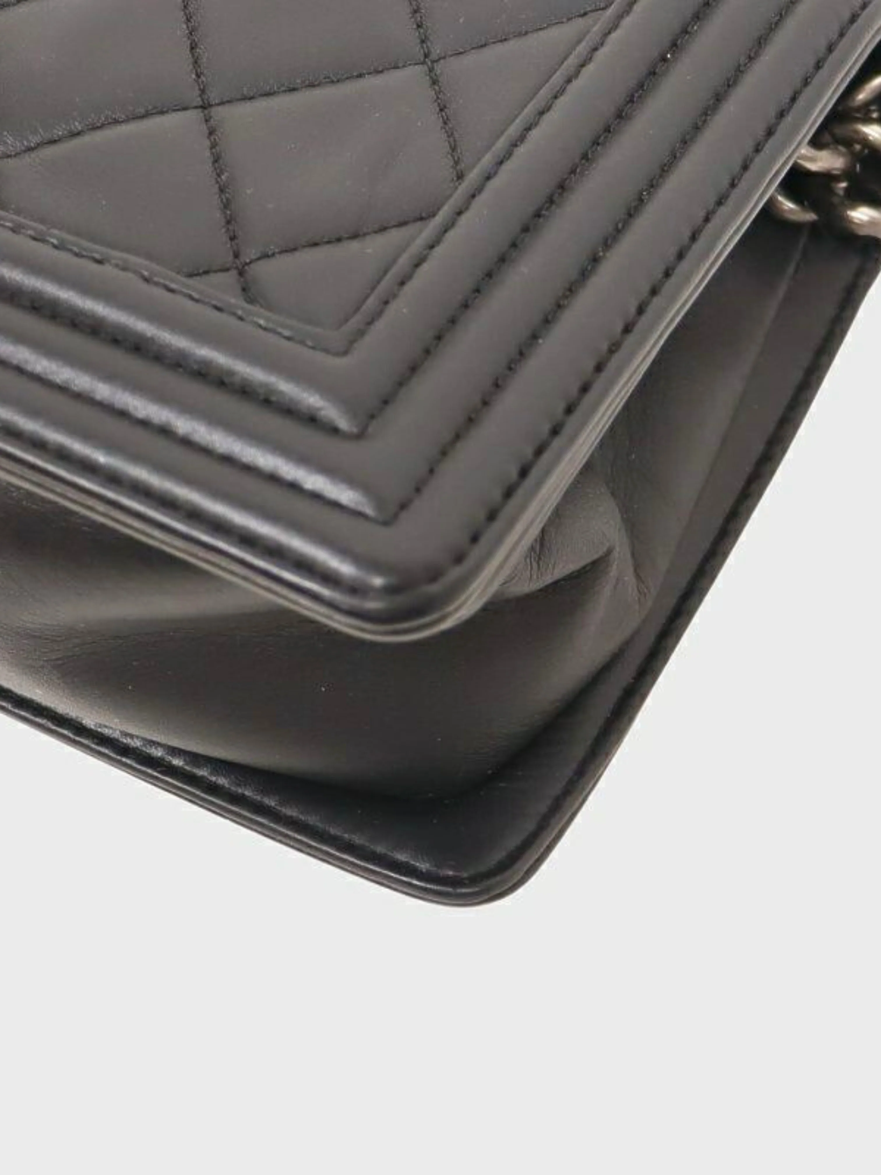 Chanel 2010s Black Lambskin Boy Bag - Image 5