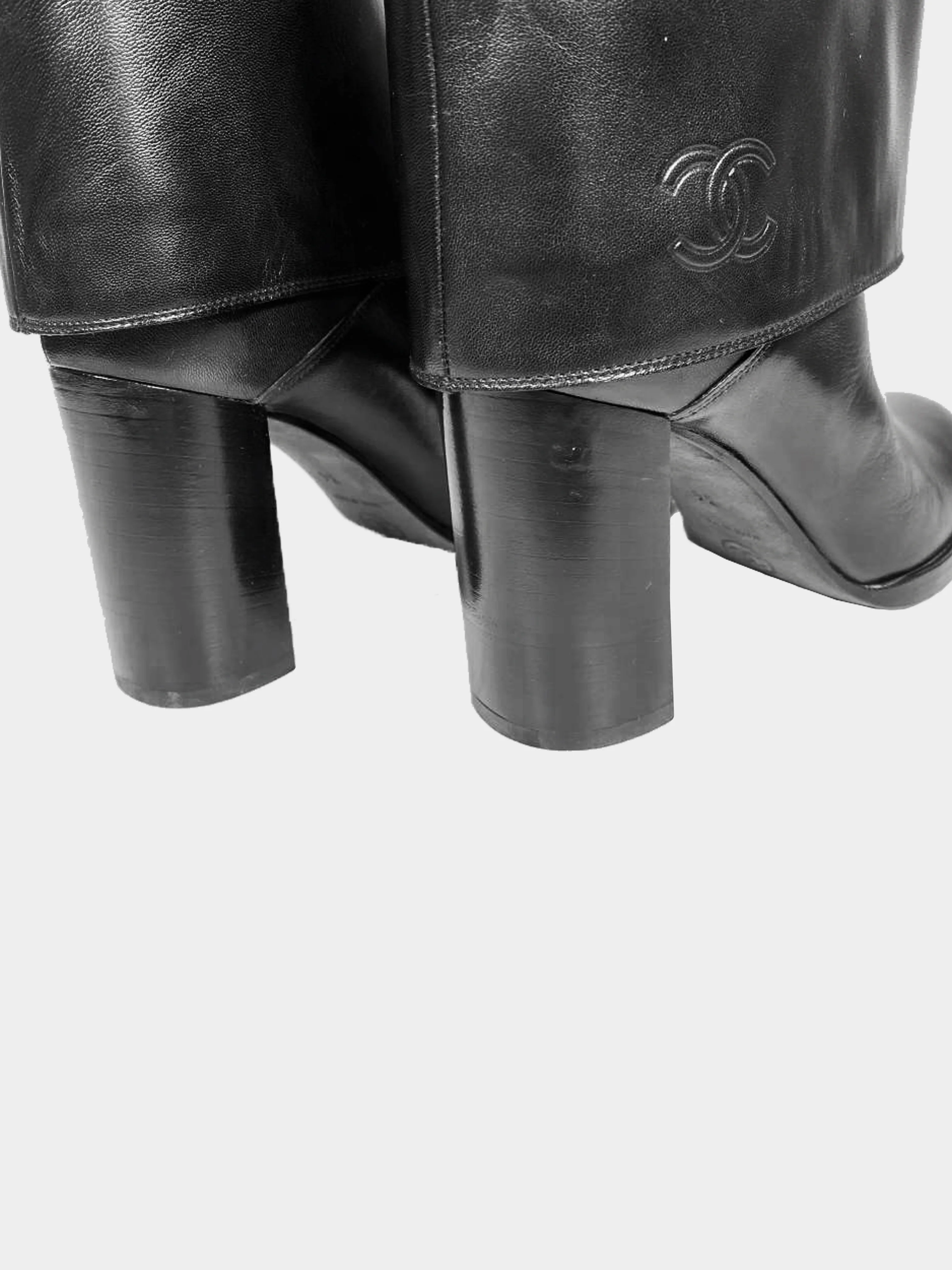 Chanel 2010s Black Leather Fold-over Heeled Short Boots - Image 5