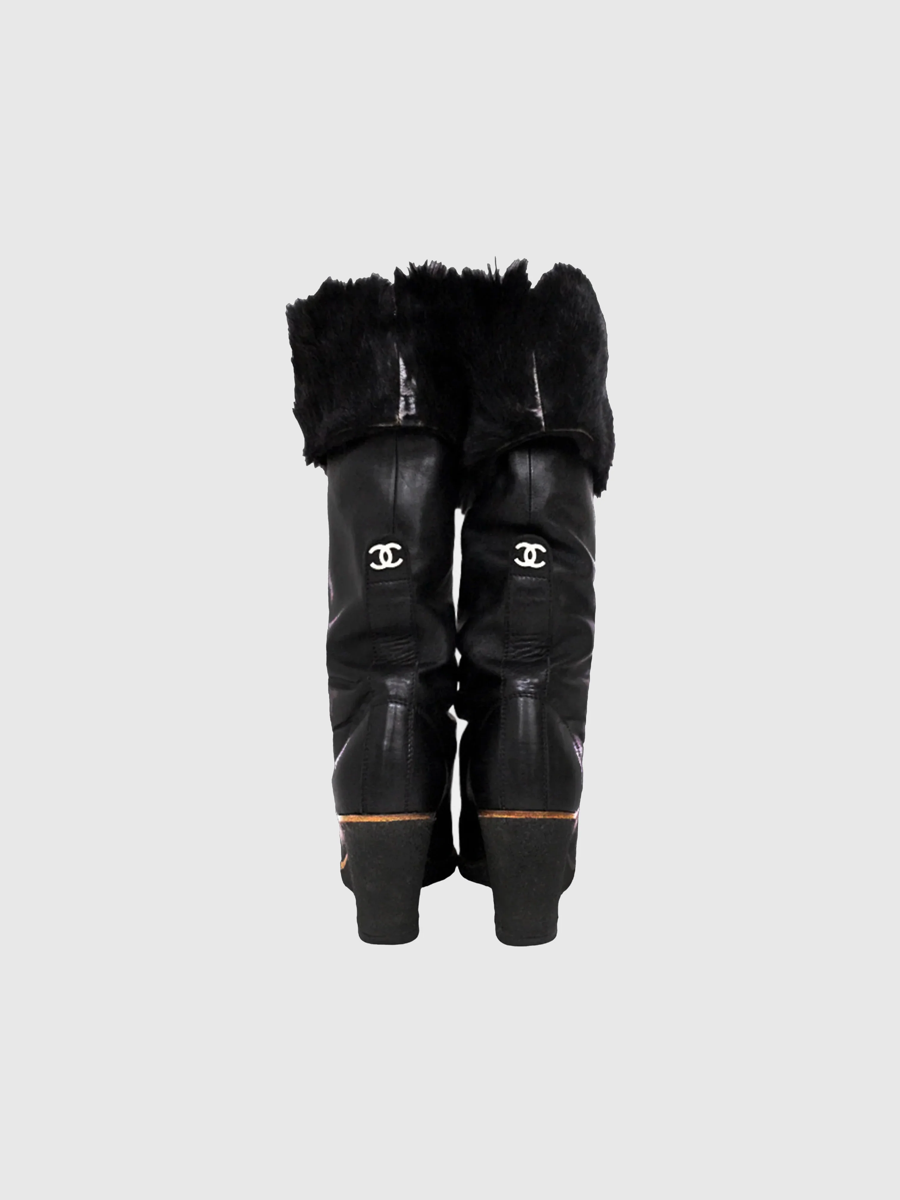 Chanel 2010s Black Leather Fur-lined Wedged Long Boots - Image 3
