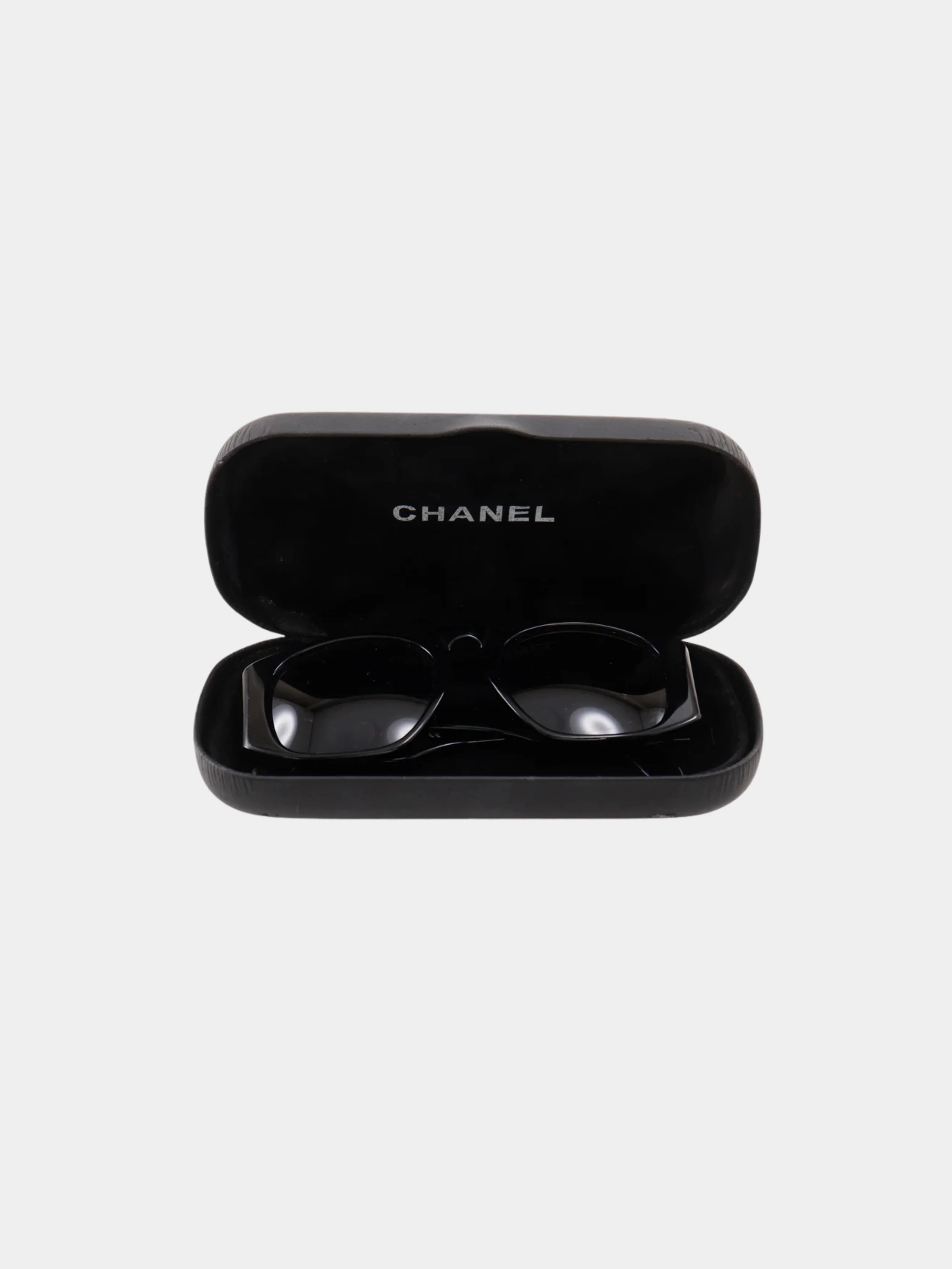 Chanel 2010s Black Plastic COCO Mark Sunglasses - Image 5