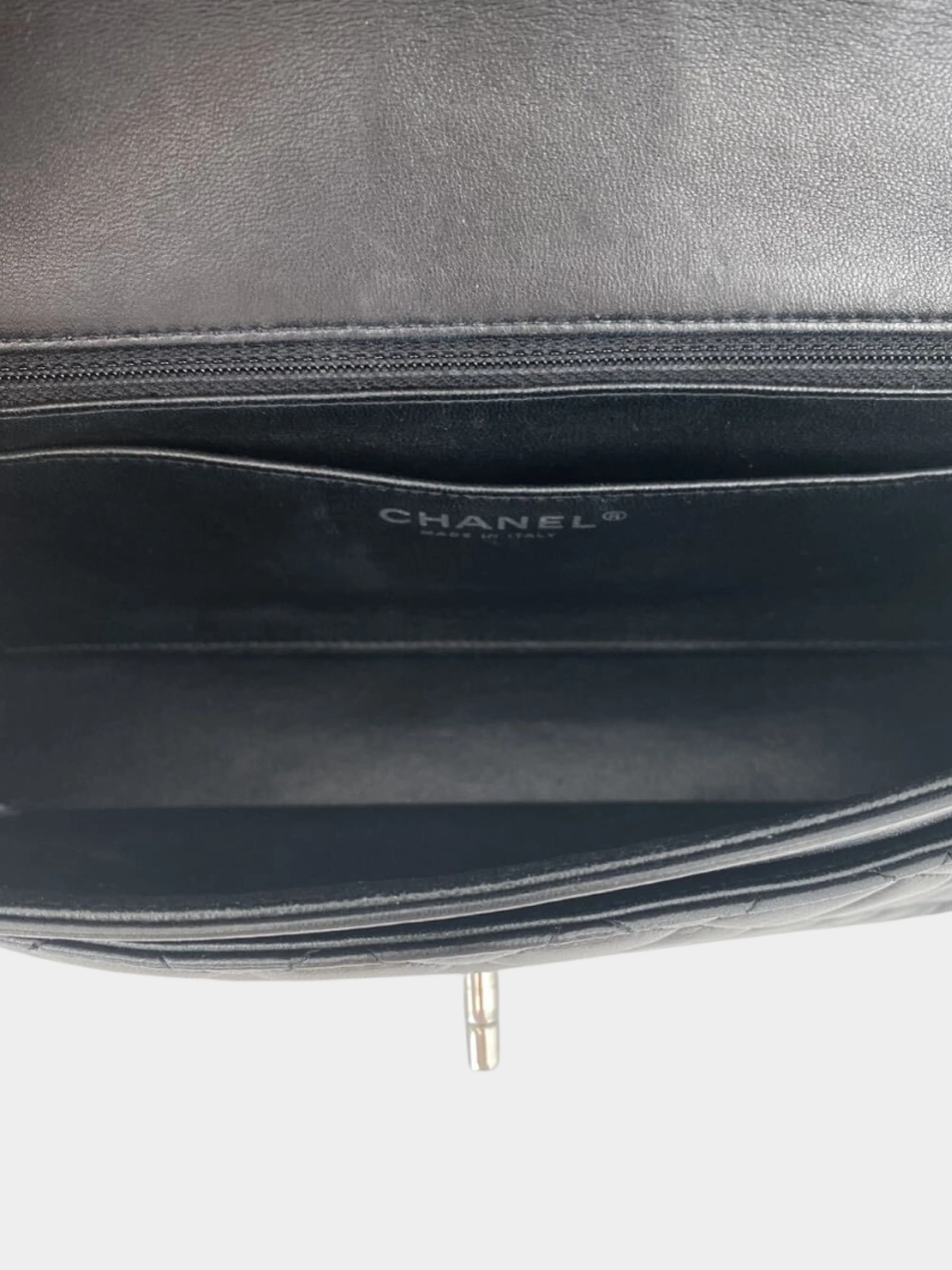 Chanel 2010s Black Quilted Lambskin Valentine Crystal Charms Medium Single Flap Bag - Image 4