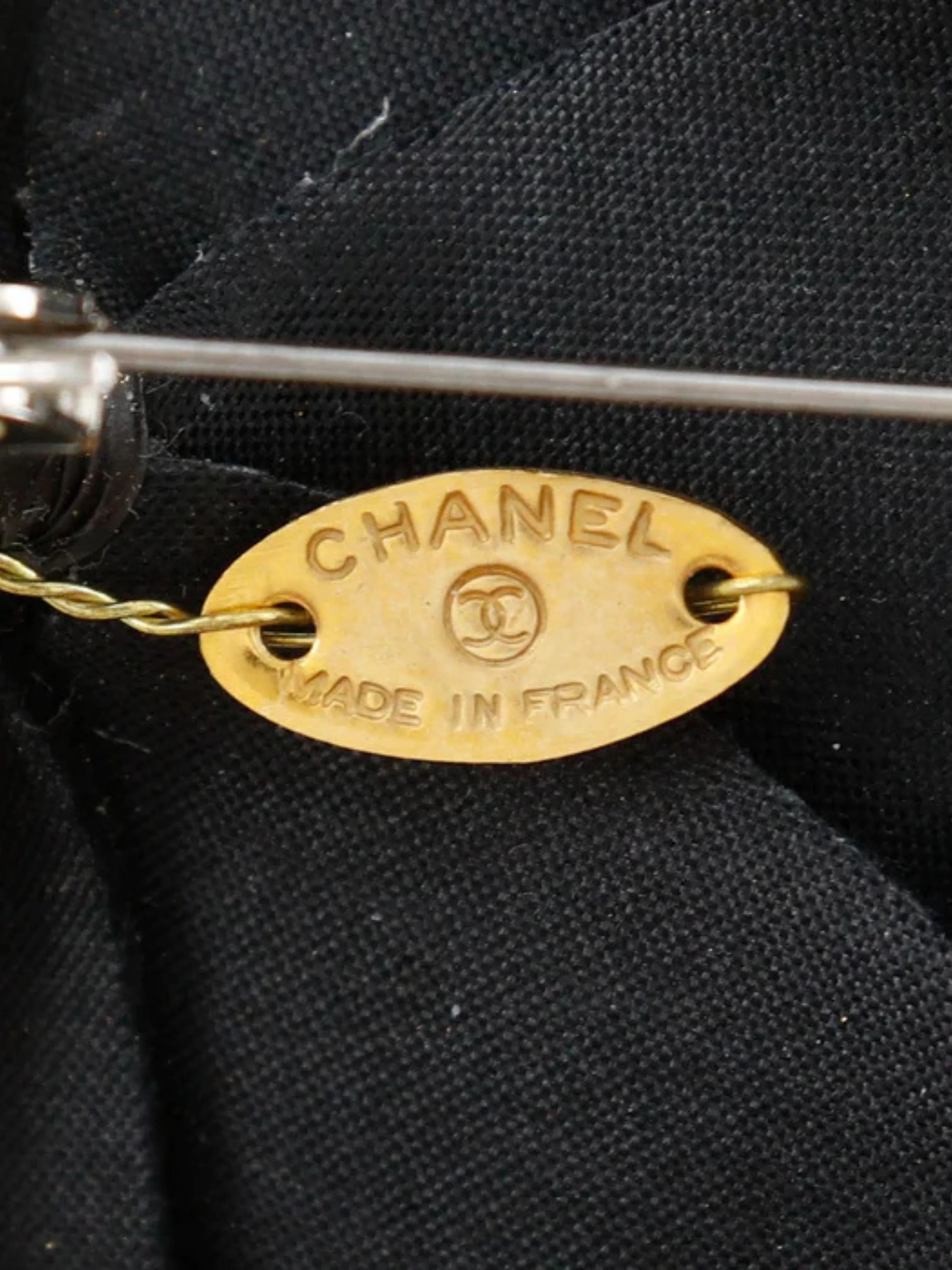 Chanel 2010s Black Velor Camellia Brooch - Image 4
