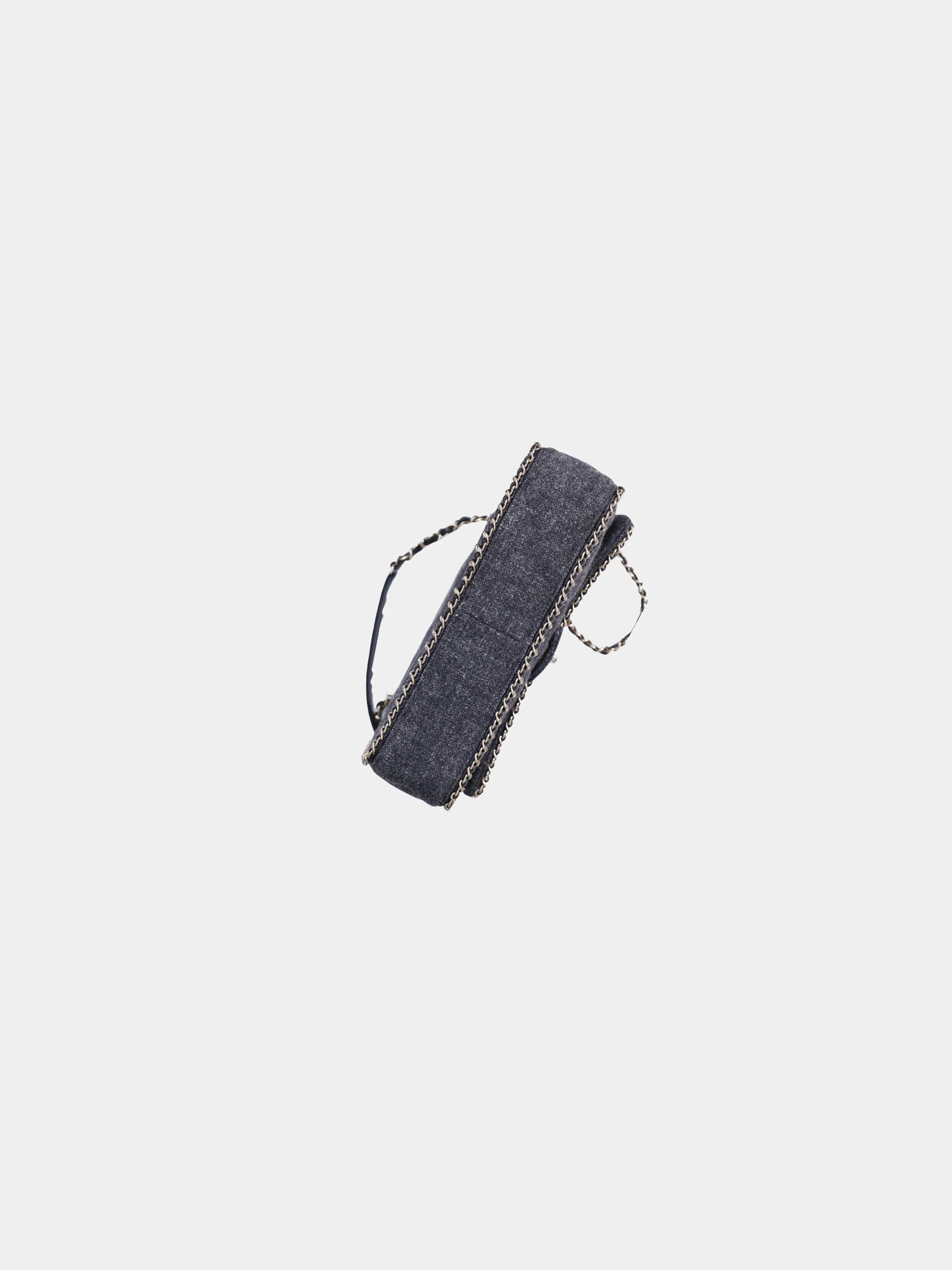 Chanel 2010s Grey Tweed Classic Flap Shoulder Bag with Leather-Woven Chain - Image 4